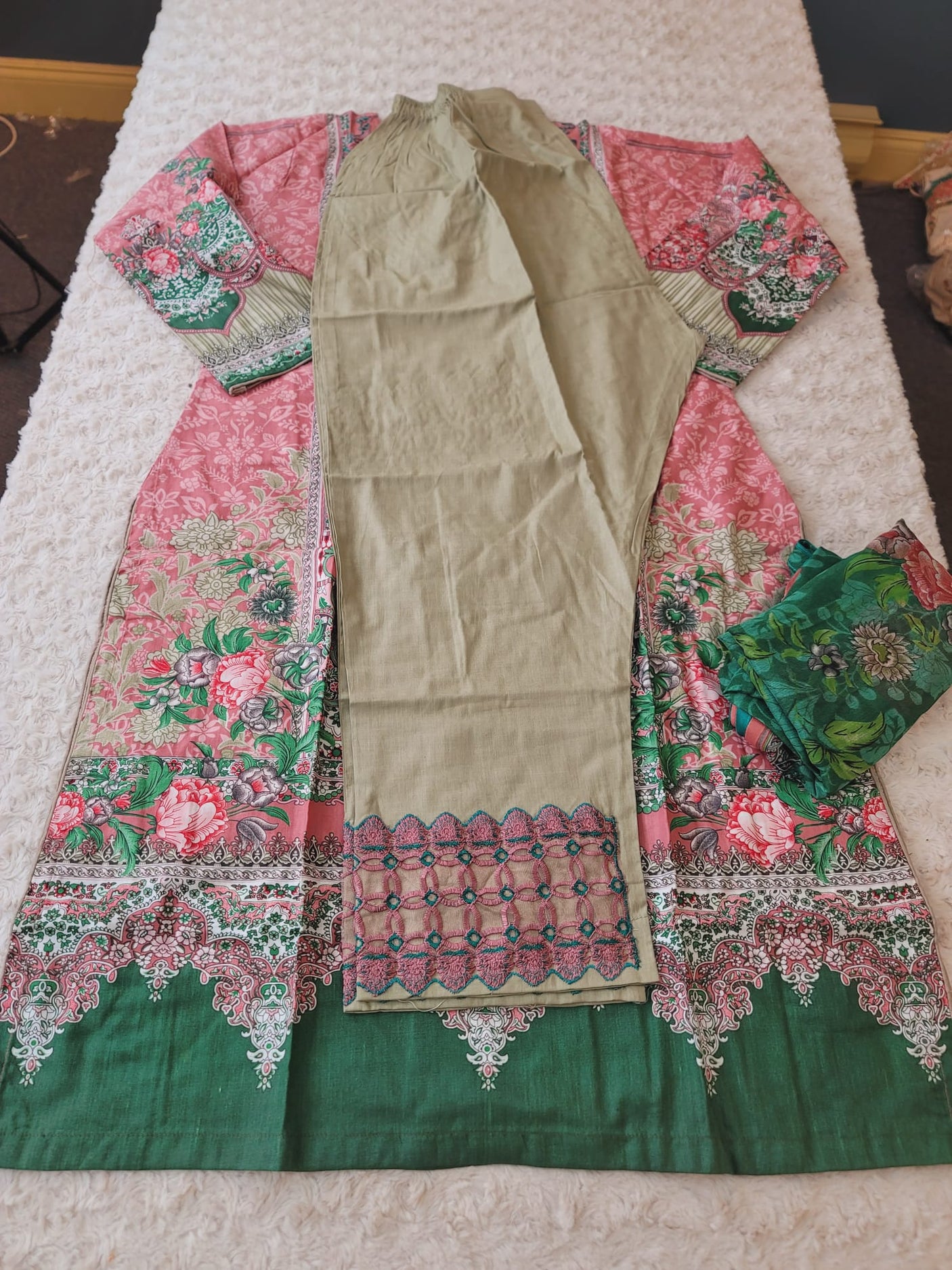 Pakistani lawn Embroidered Salwar kameez Ready To Ship