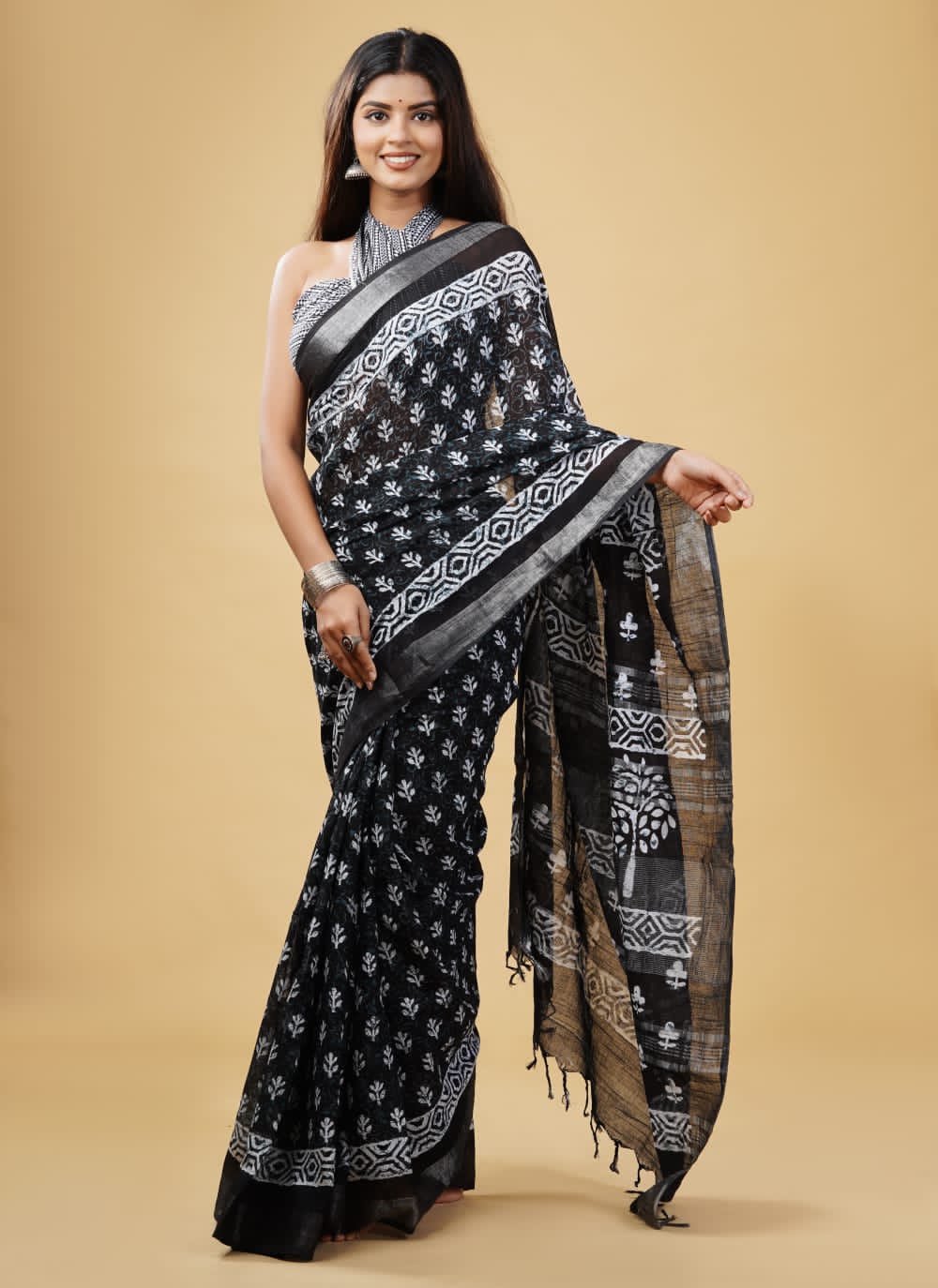khadi ghicha Saree with running blouse