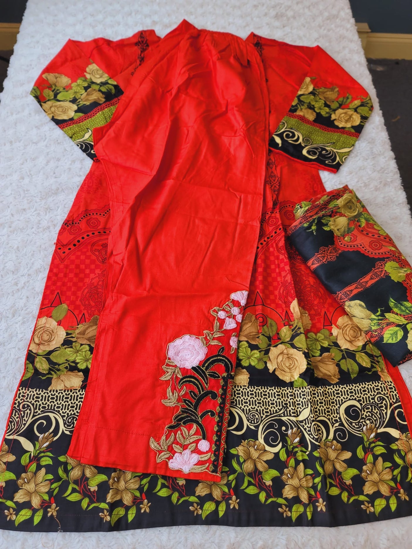 Pakistani linen Embroidered Salwar kameez Ready To Ship