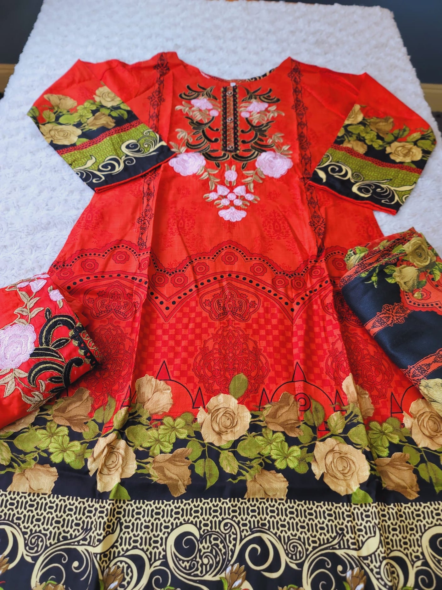 Pakistani linen Embroidered Salwar kameez Ready To Ship