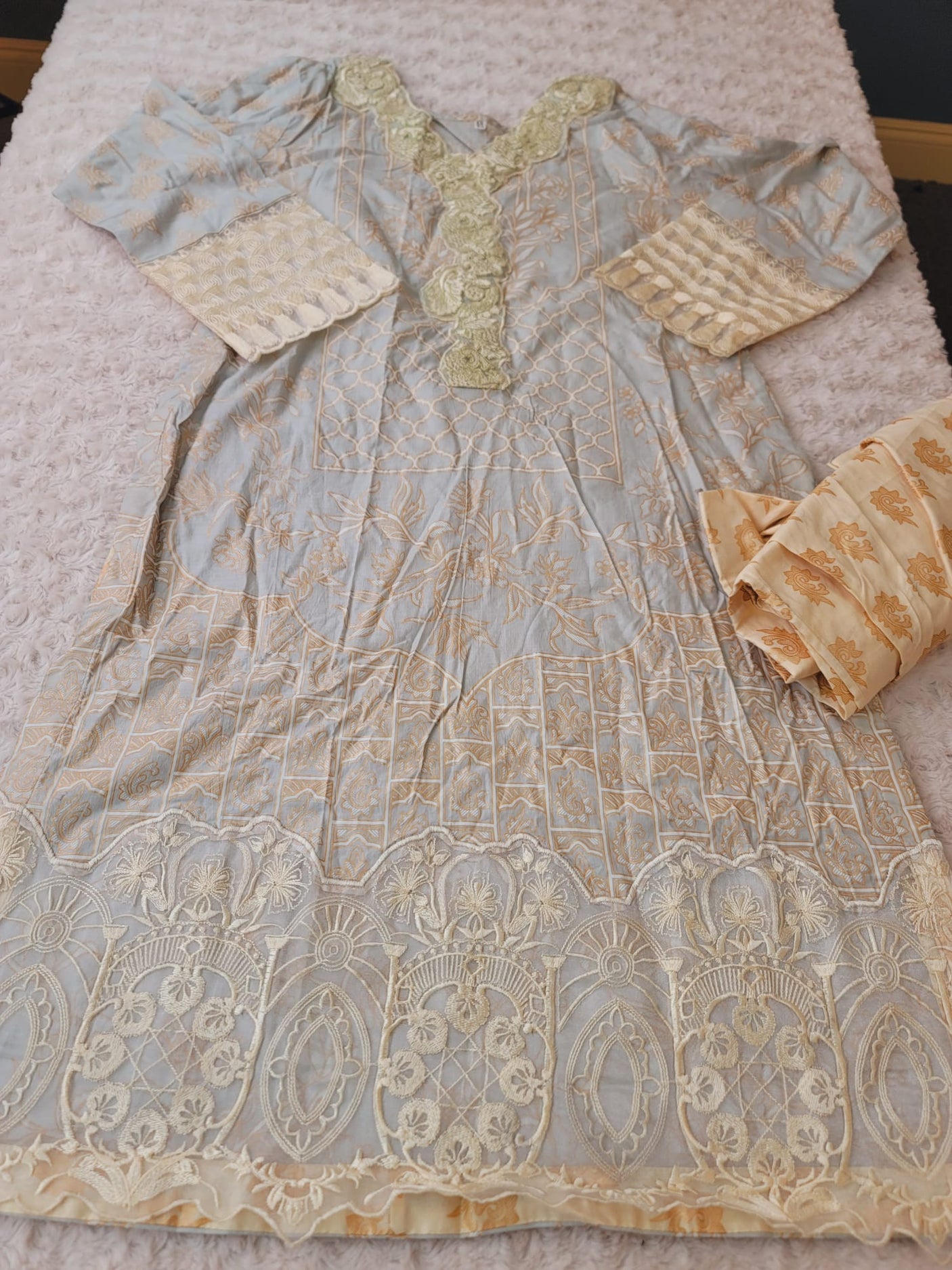 Pakistani Stitched lawn Embroidered Salwar kameez ready to ship