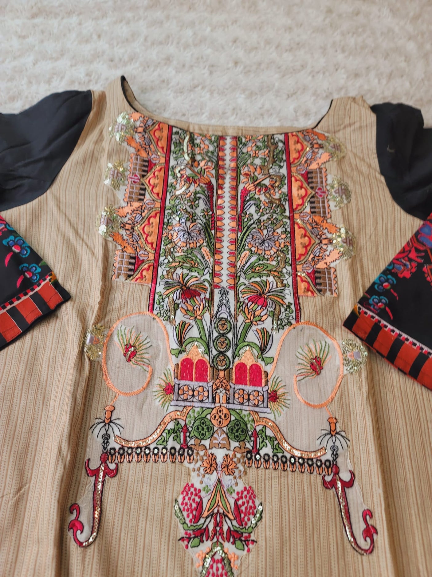 Pakistani Stitched lawn Embroidered Salwar kameez ready to ship