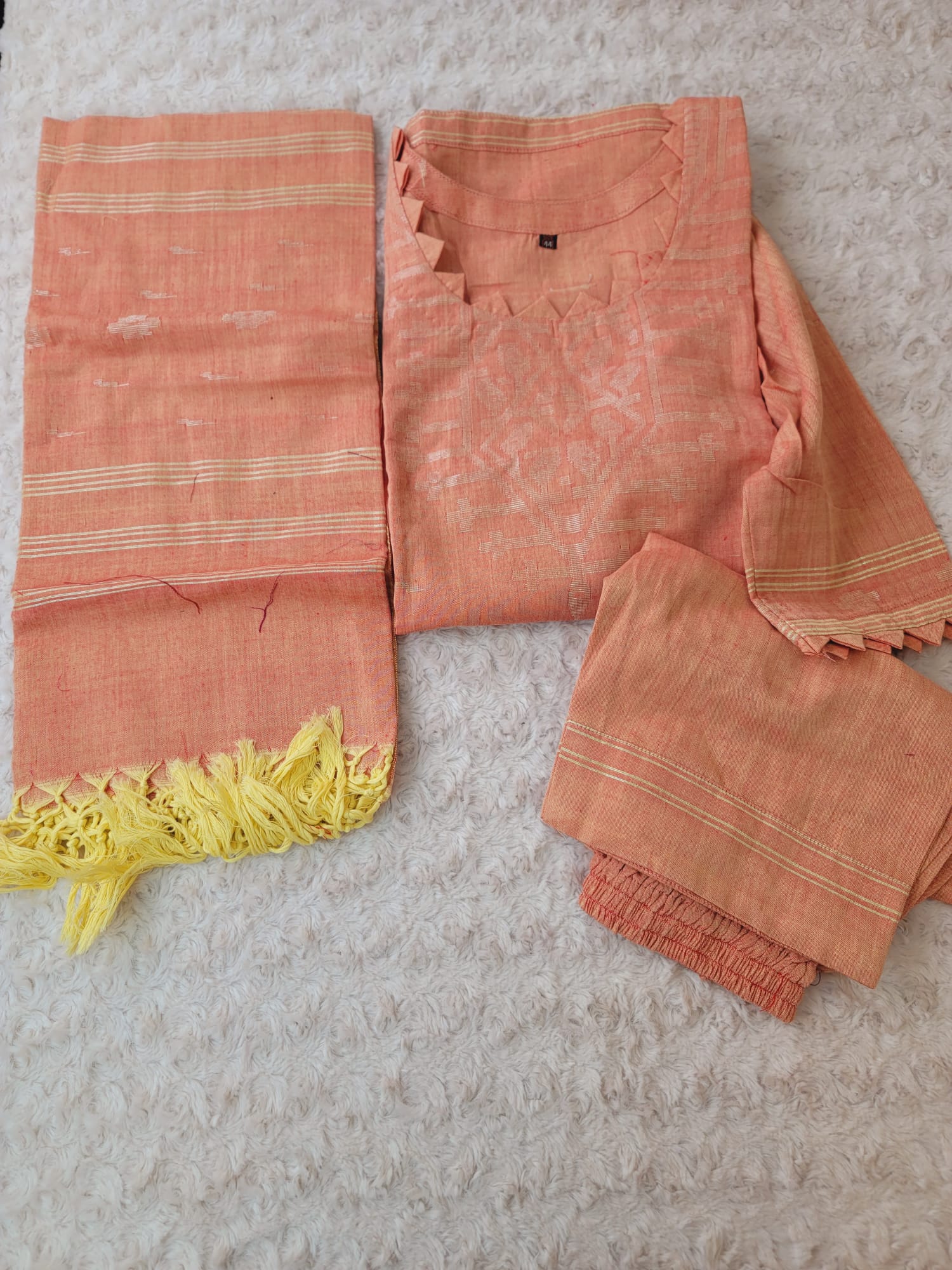 Bangladeshi Jamdani salwar kamiz