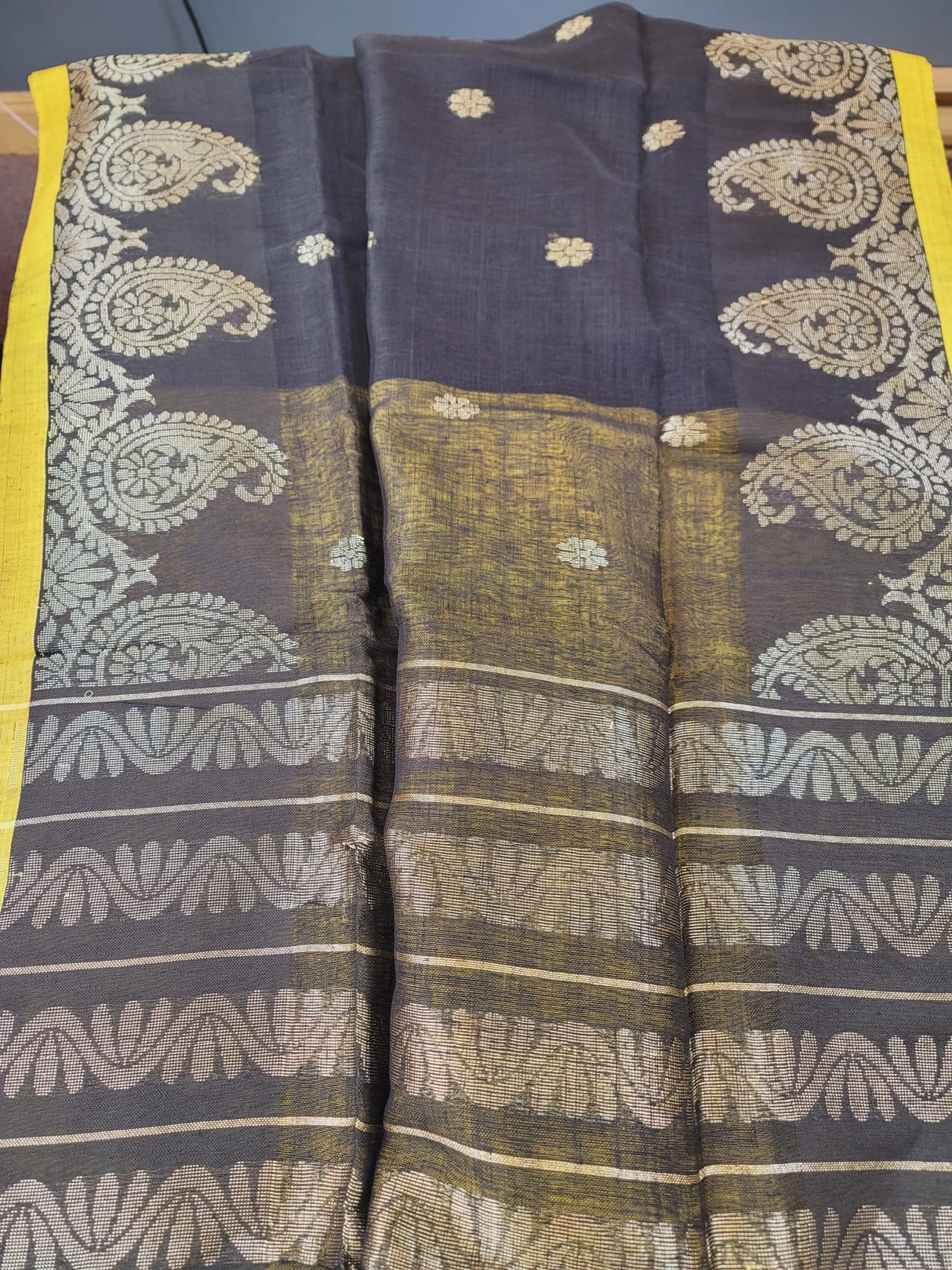 Khadi lilen saree with running blouse pc