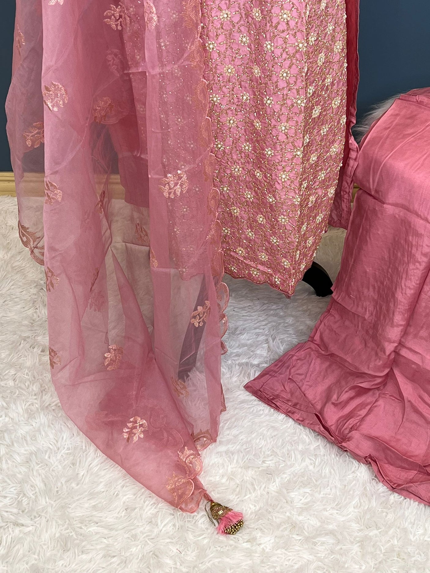 Pure zardousi Delhi Boutique