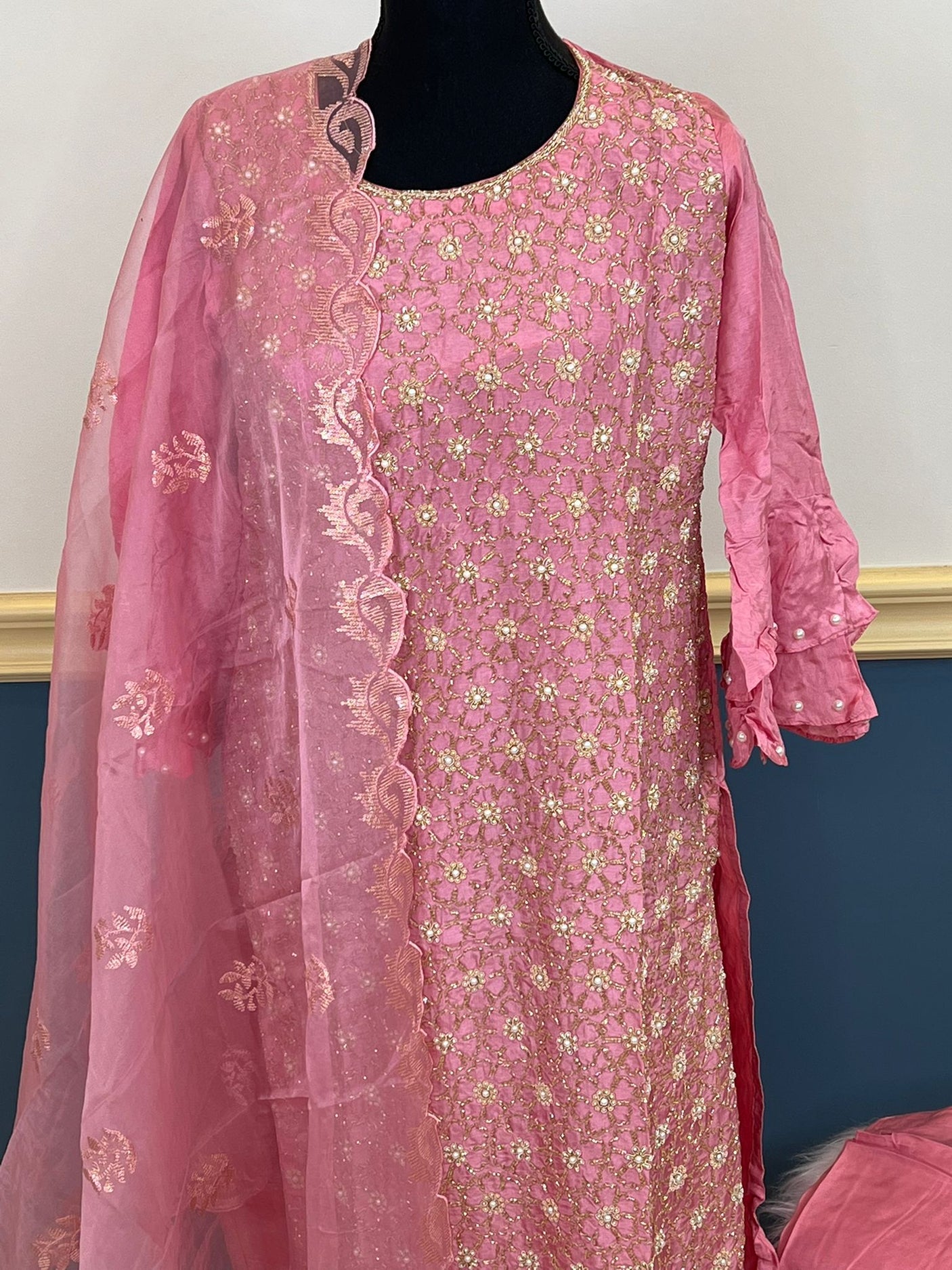 Pure zardousi Delhi Boutique