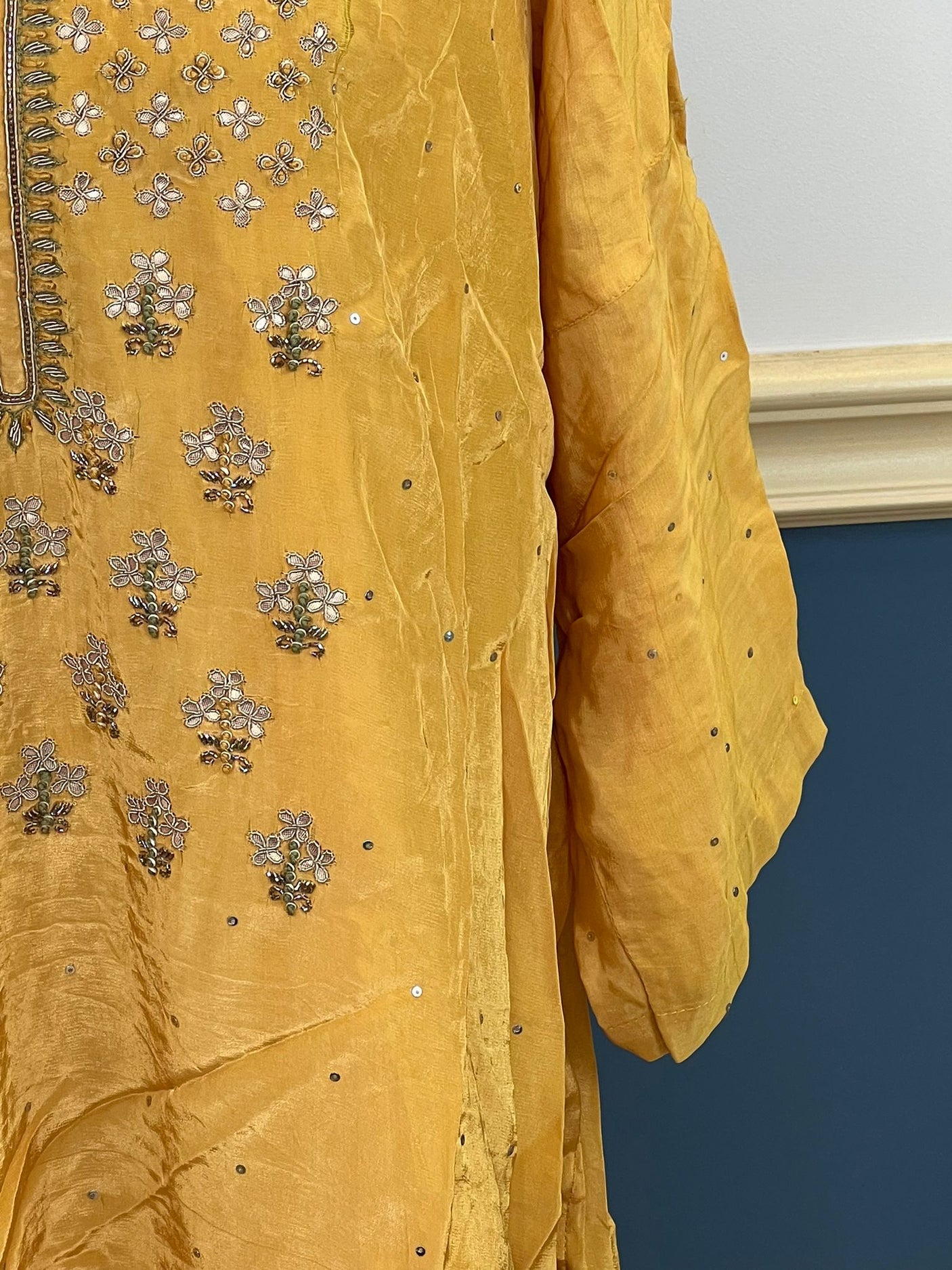 Pure zardousi Delhi Boutique