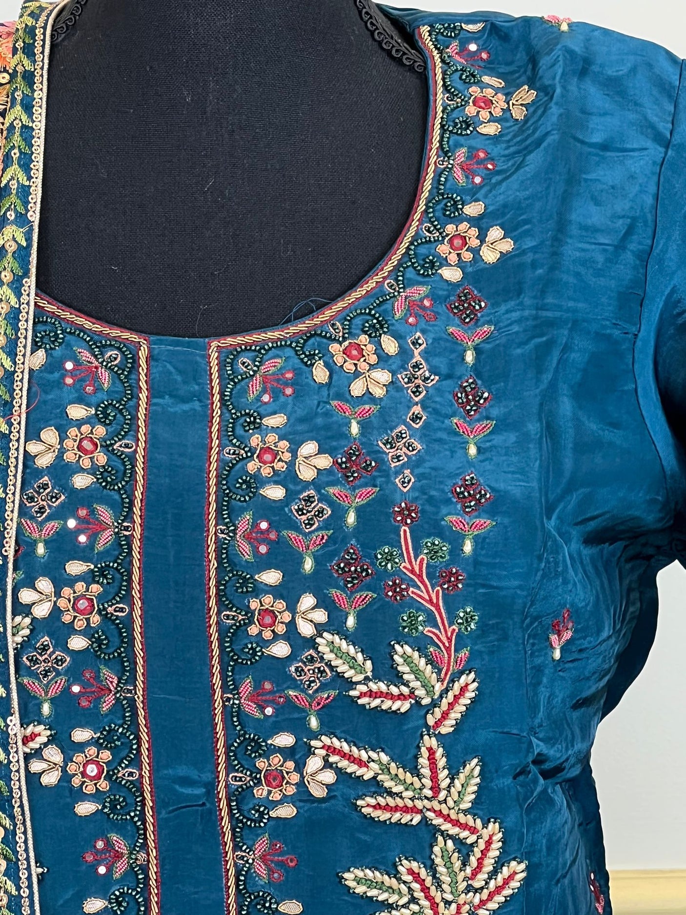 Pure zardousi Delhi Boutique