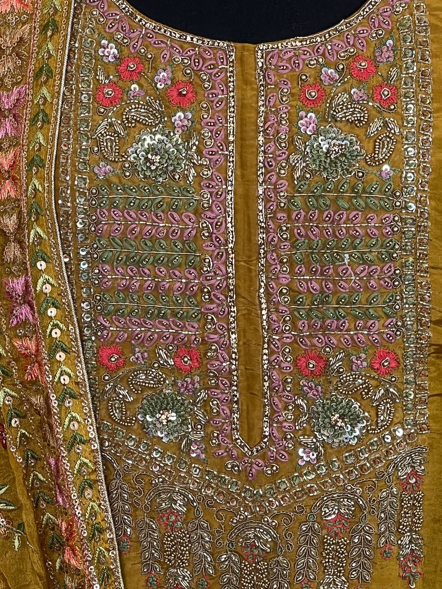 Pure zardousi Delhi Boutique