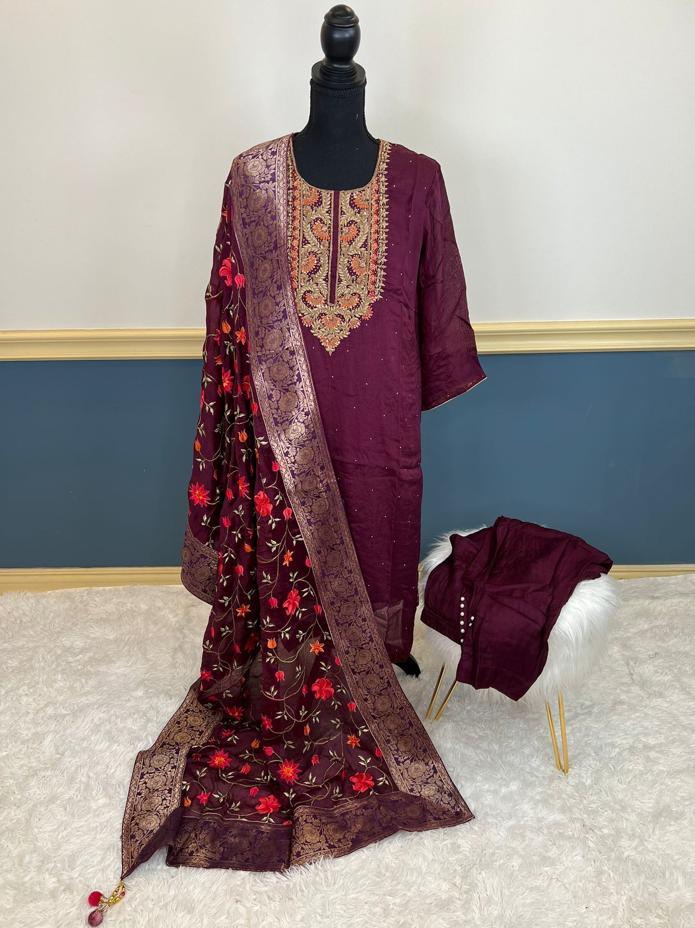 Pure zardousi Delhi Boutique