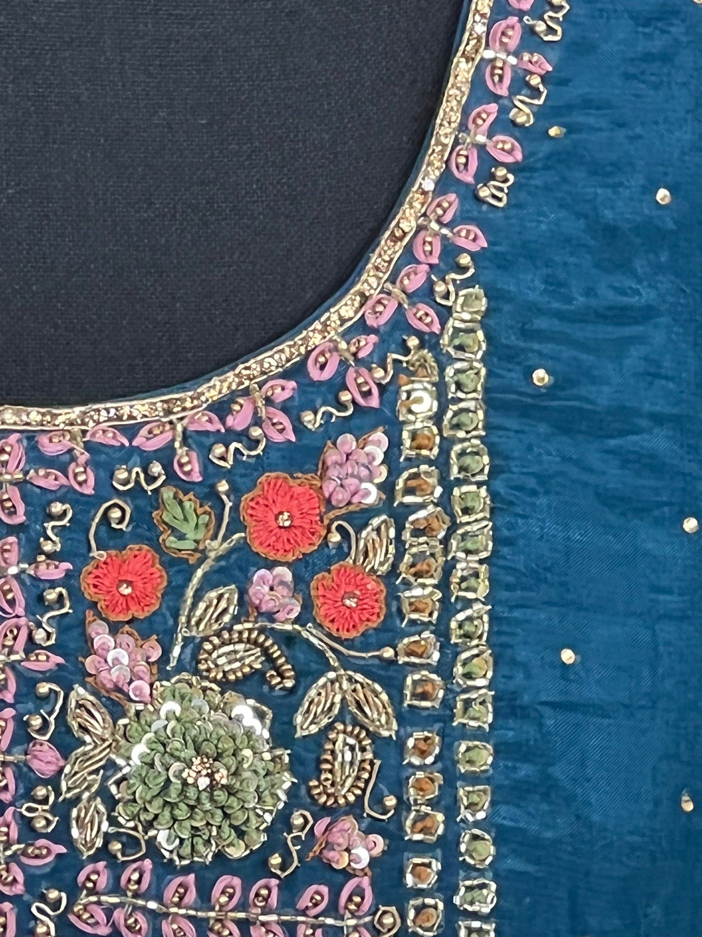 Pure zardousi Delhi Boutique