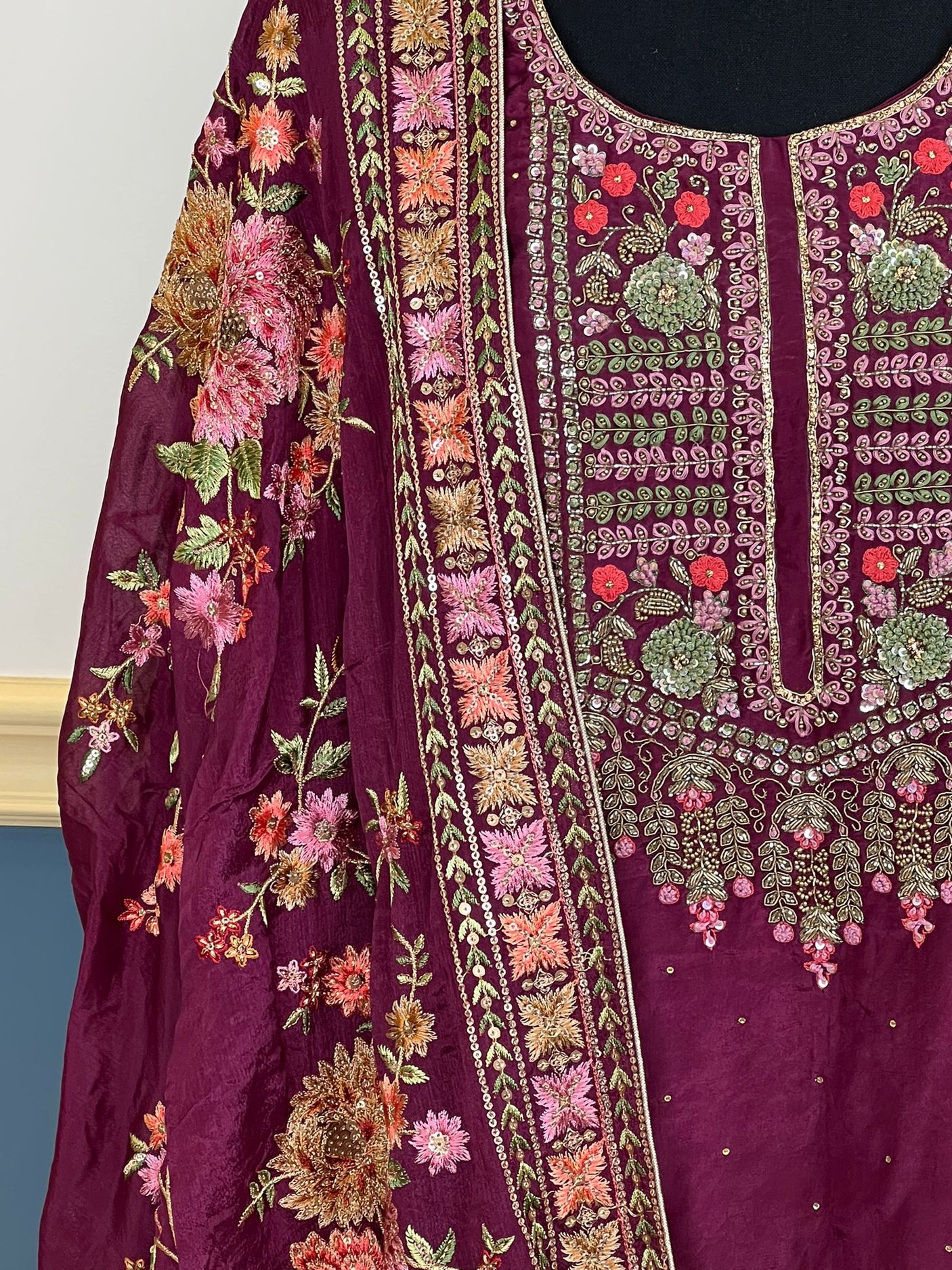 Pure zardousi Delhi Boutique