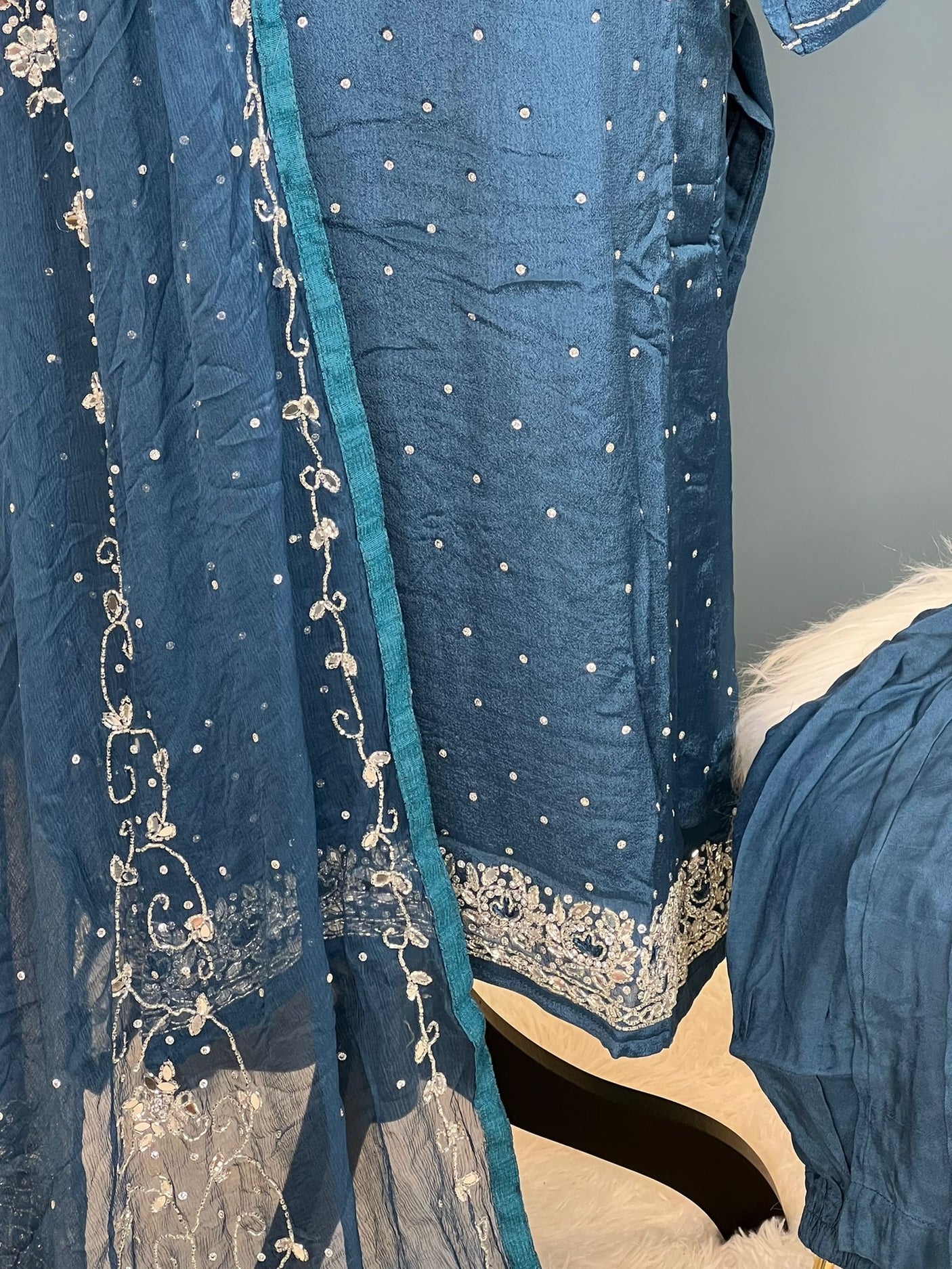 Pure zardousi Delhi Boutique