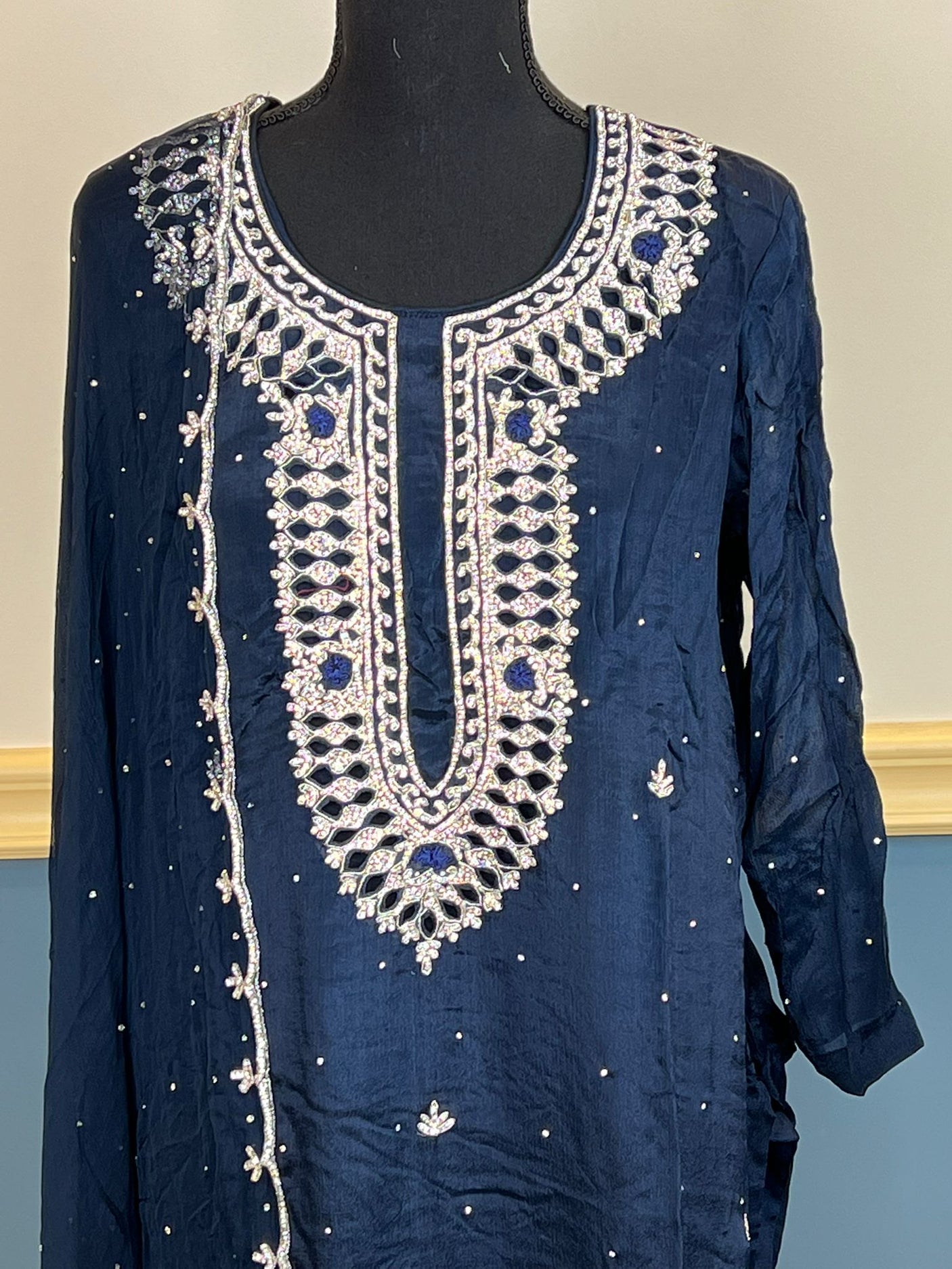 Pure zardousi Delhi Boutique