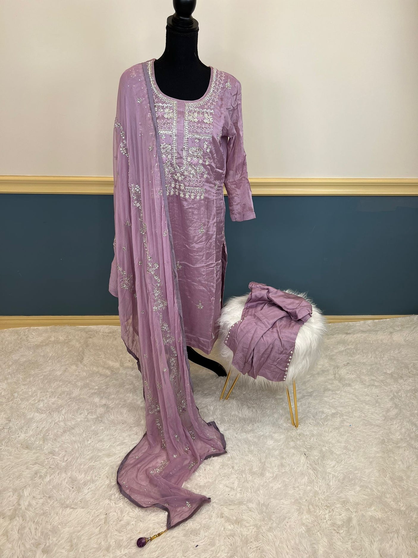 Pure zardousi Delhi Boutique