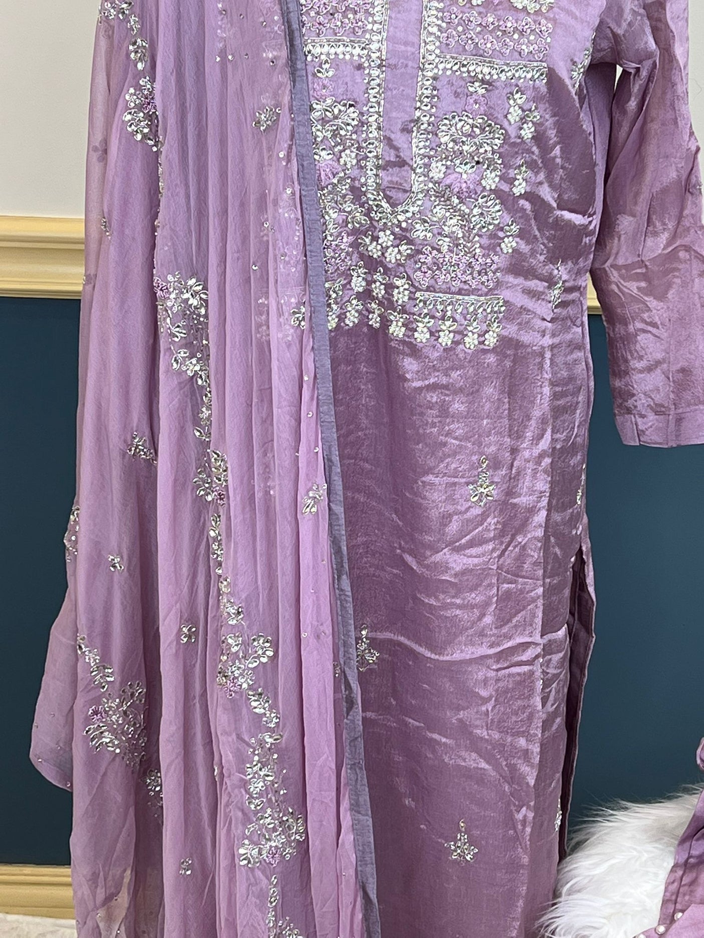 Pure zardousi Delhi Boutique