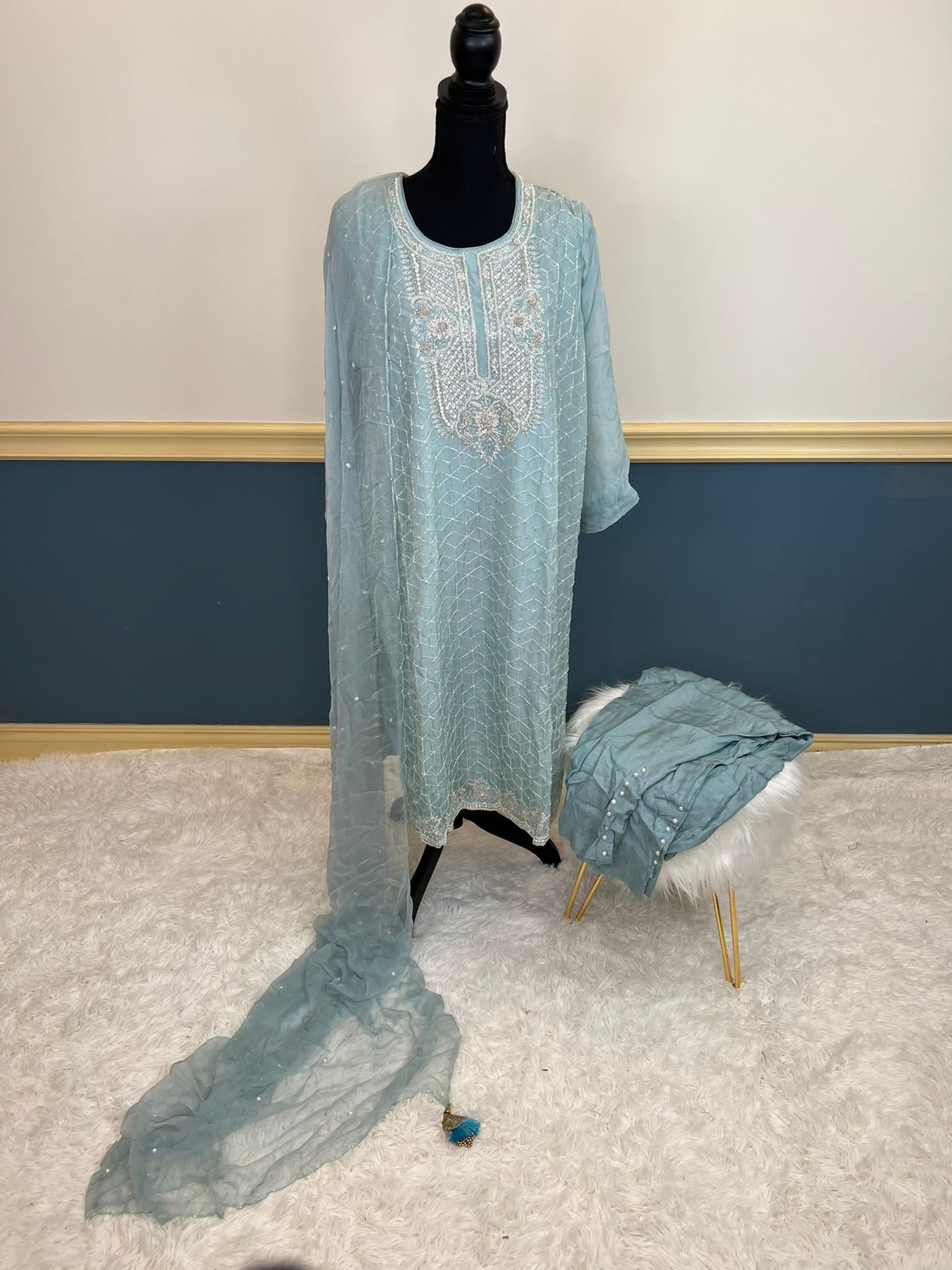 Pure zardousi Delhi Boutique