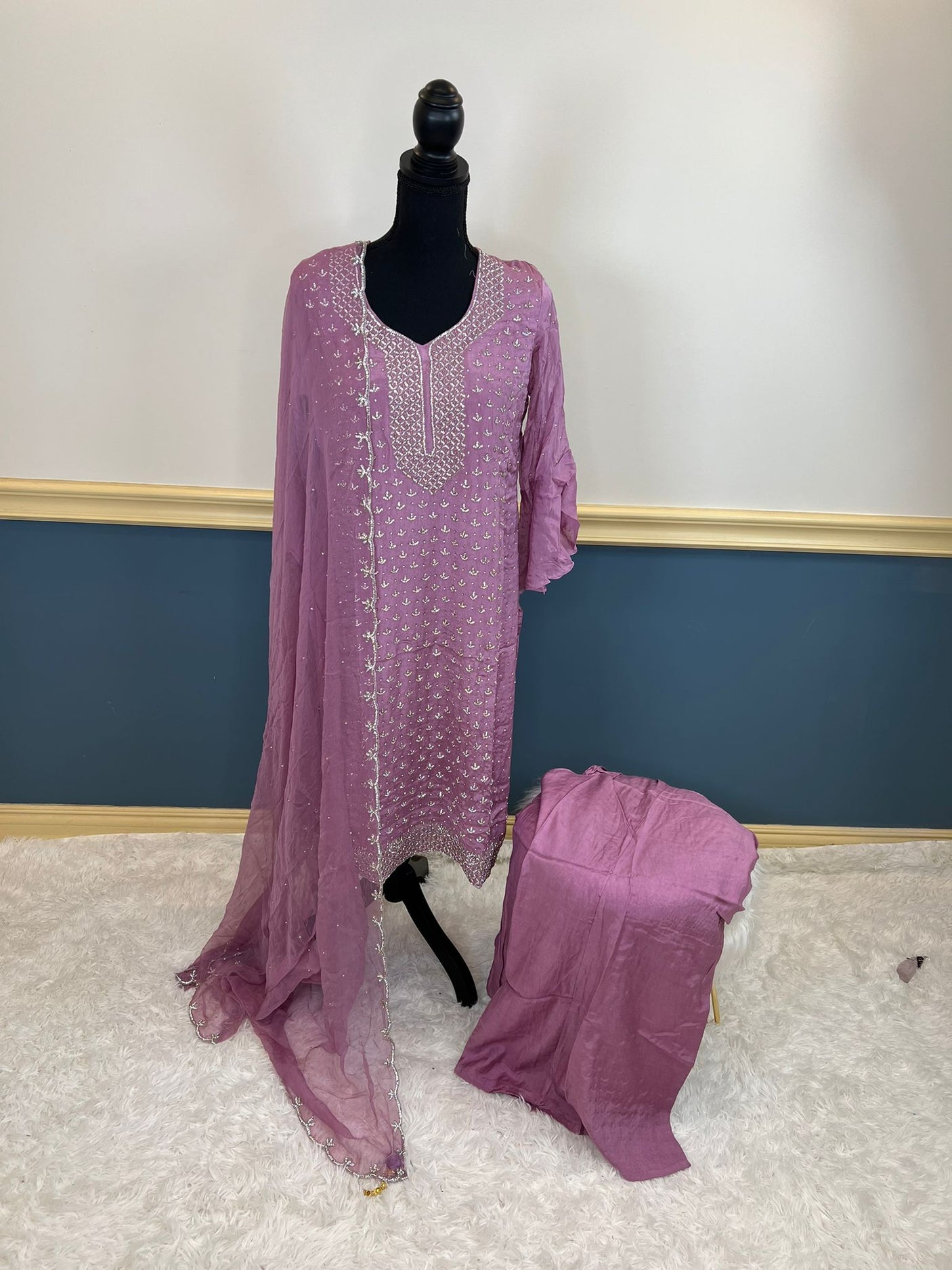 Pure zardousi Delhi Boutique