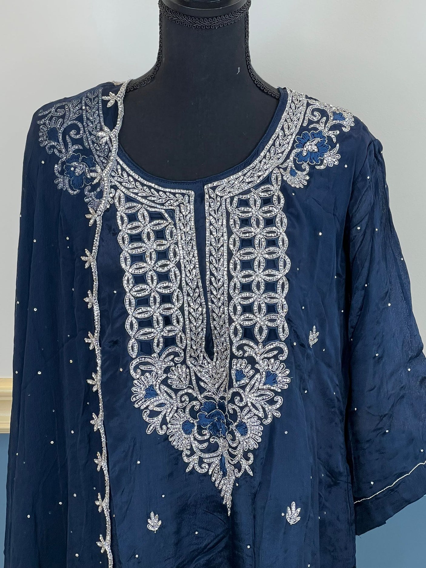 Pure zardousi Delhi Boutique