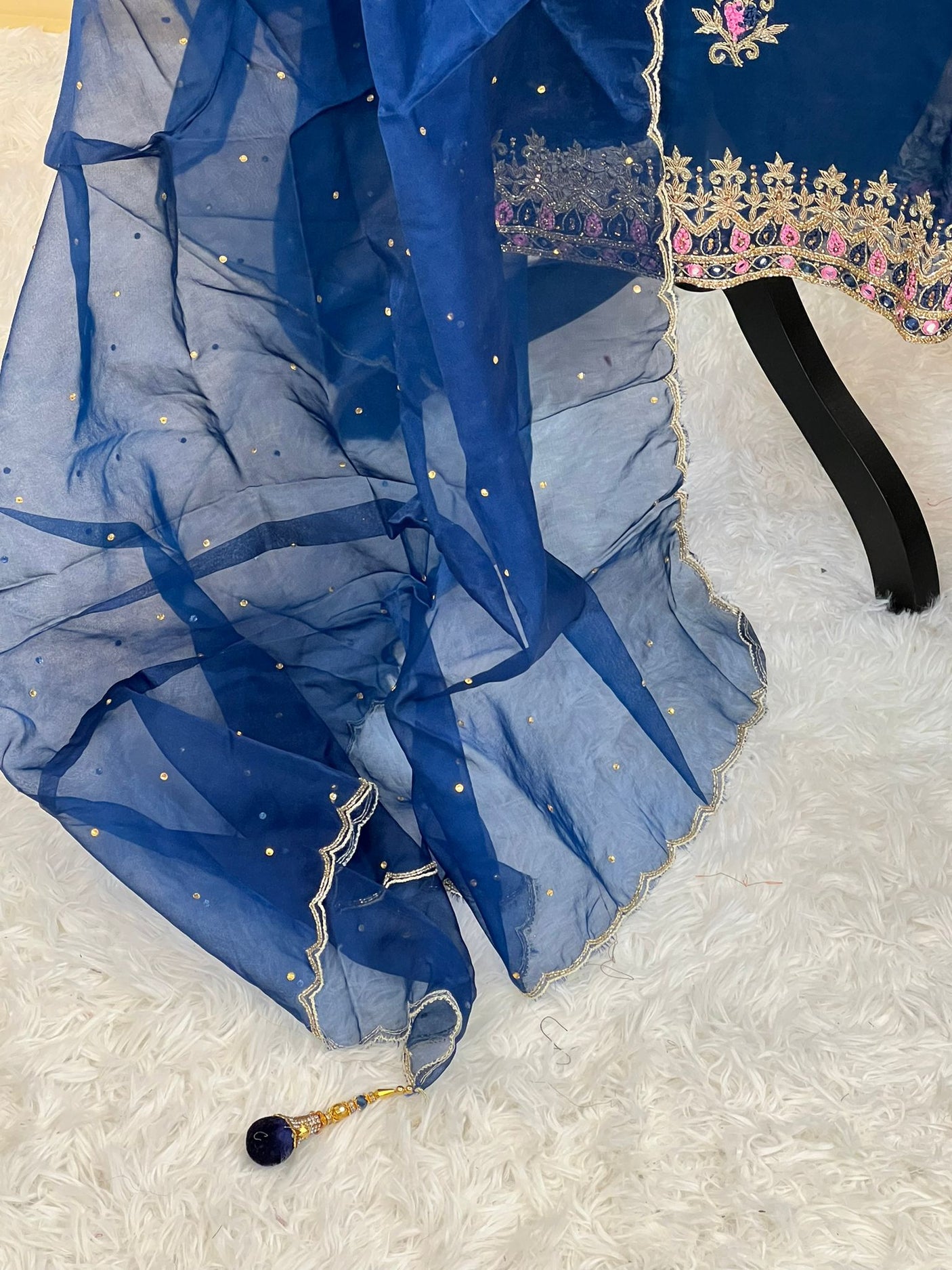 Pure zardousi Delhi Boutique