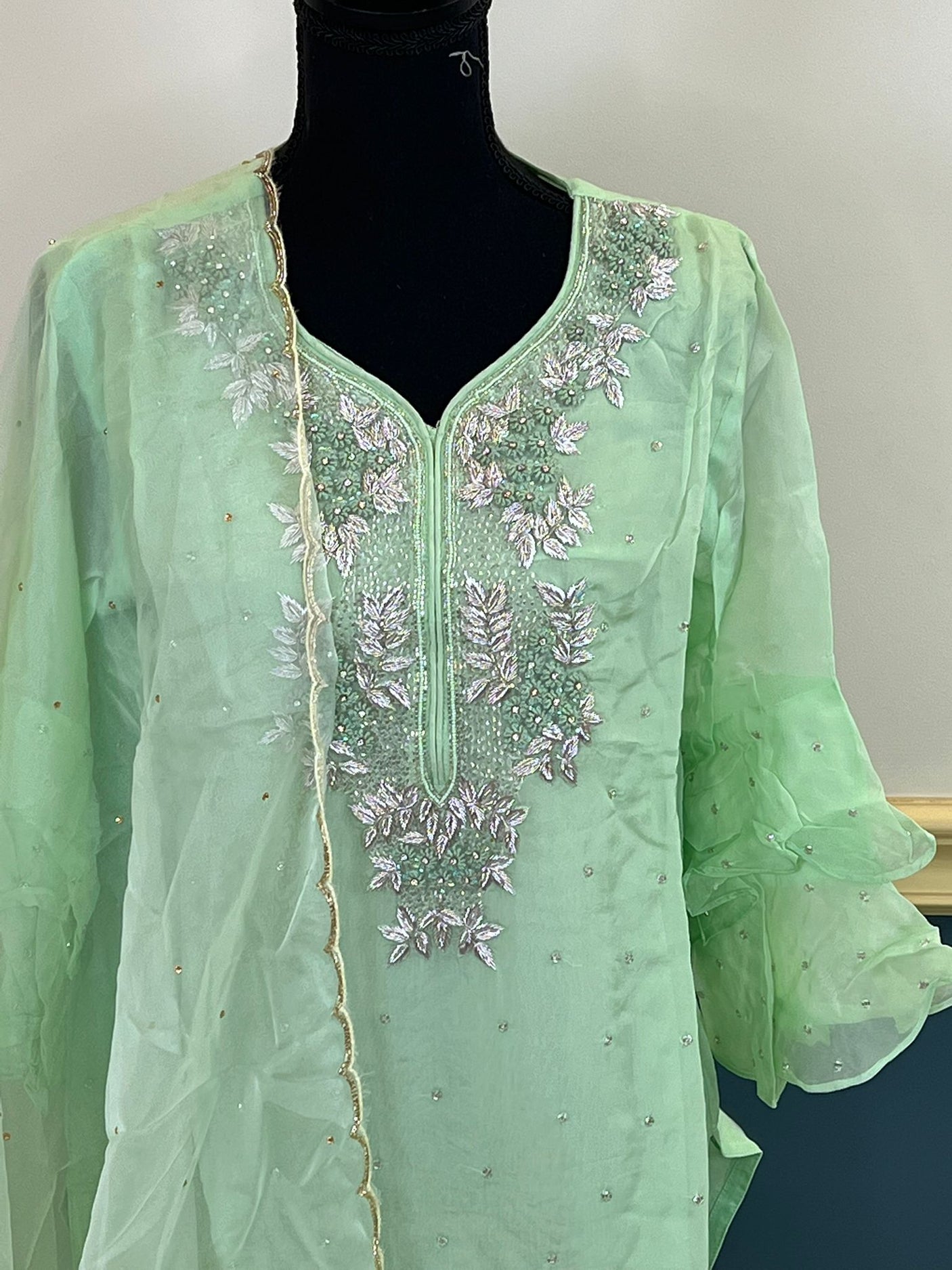 Pure zardousi Delhi Boutique