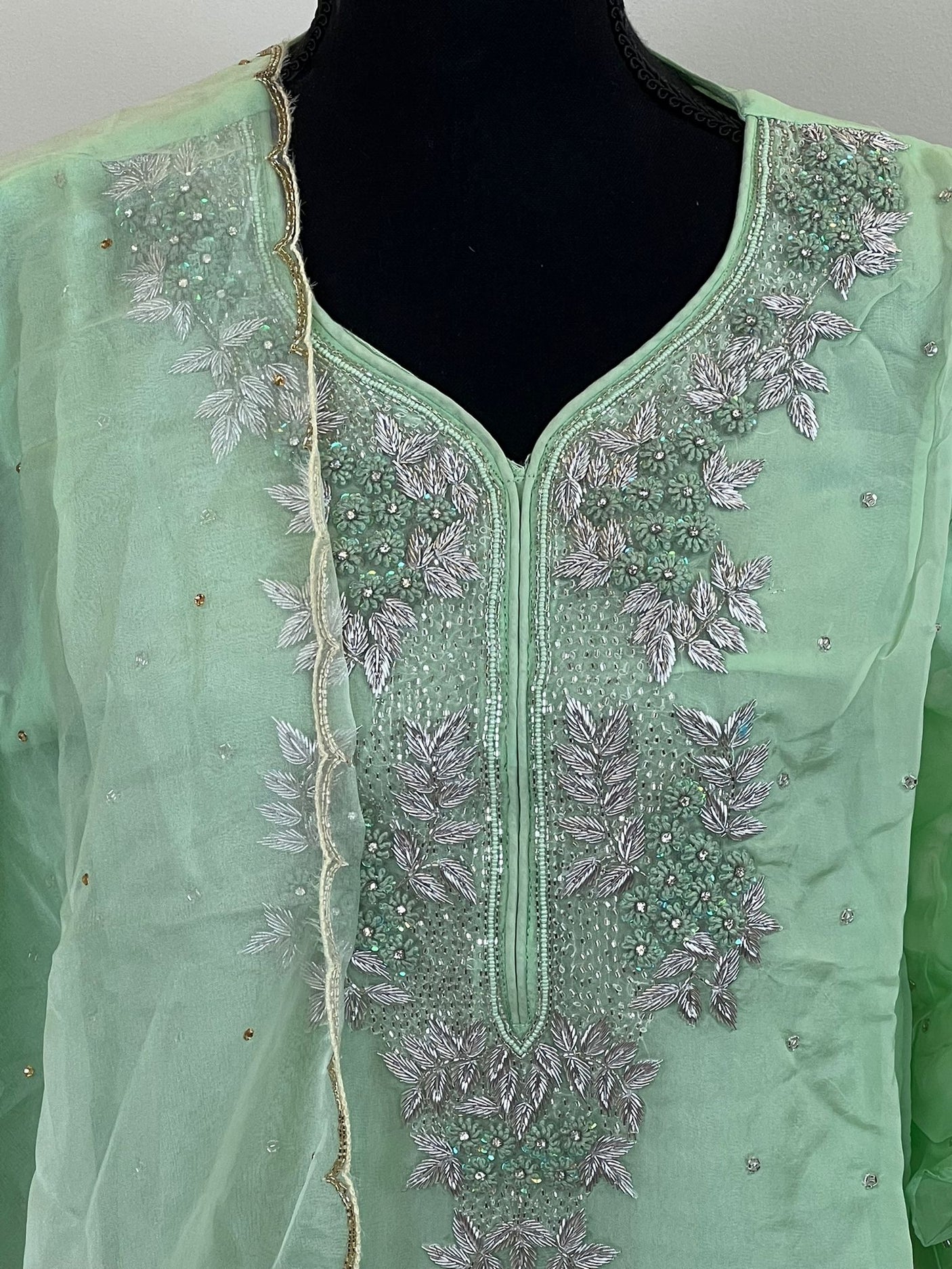 Pure zardousi Delhi Boutique