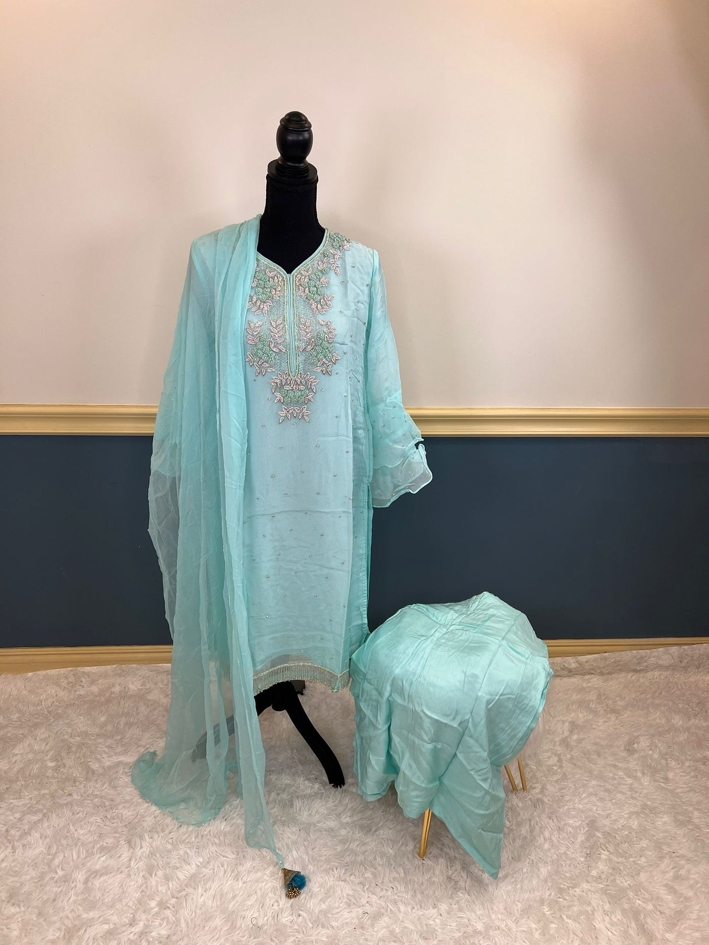 Pure zardousi Delhi Boutique