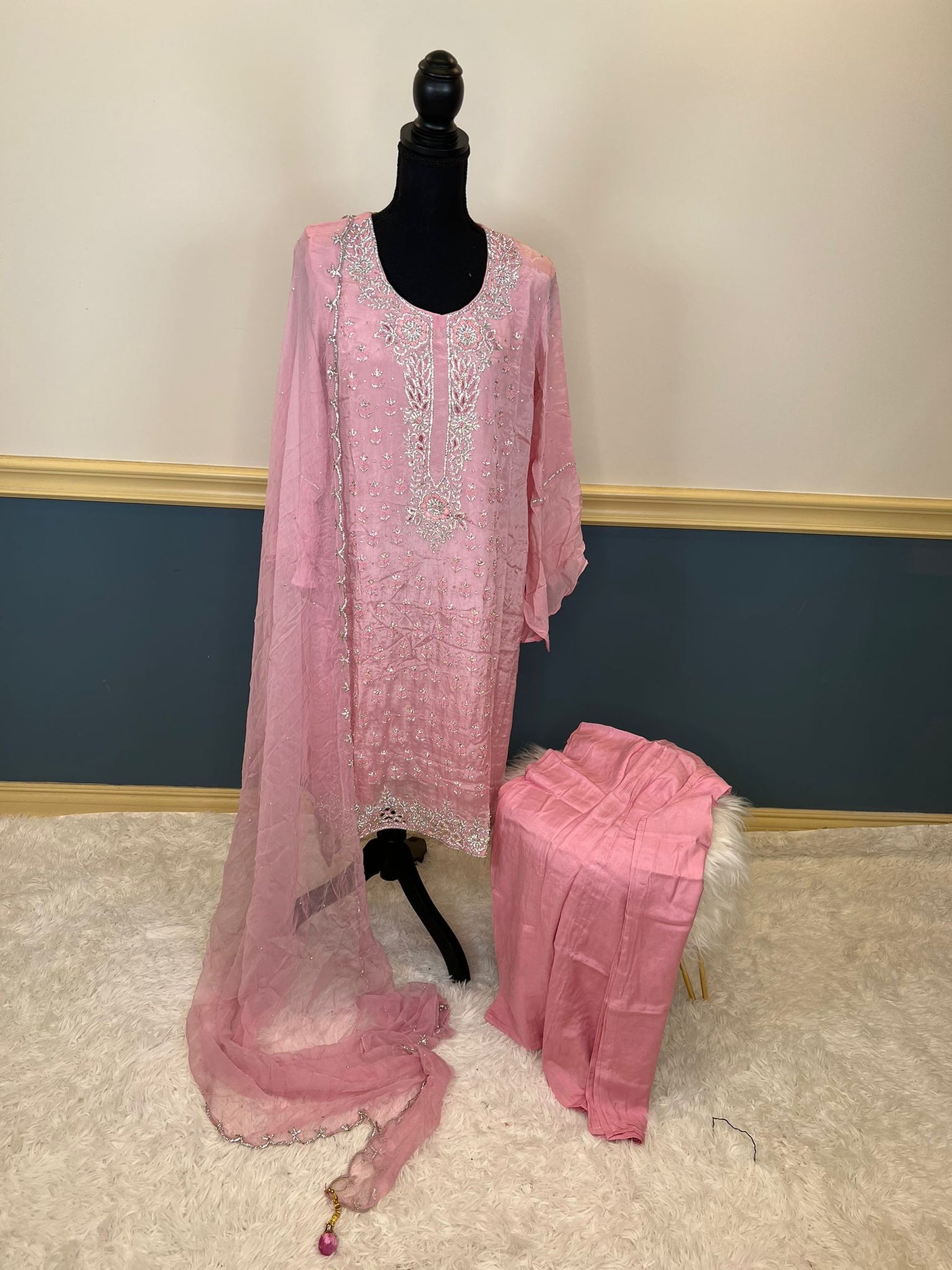 Pure zardousi Delhi Boutique