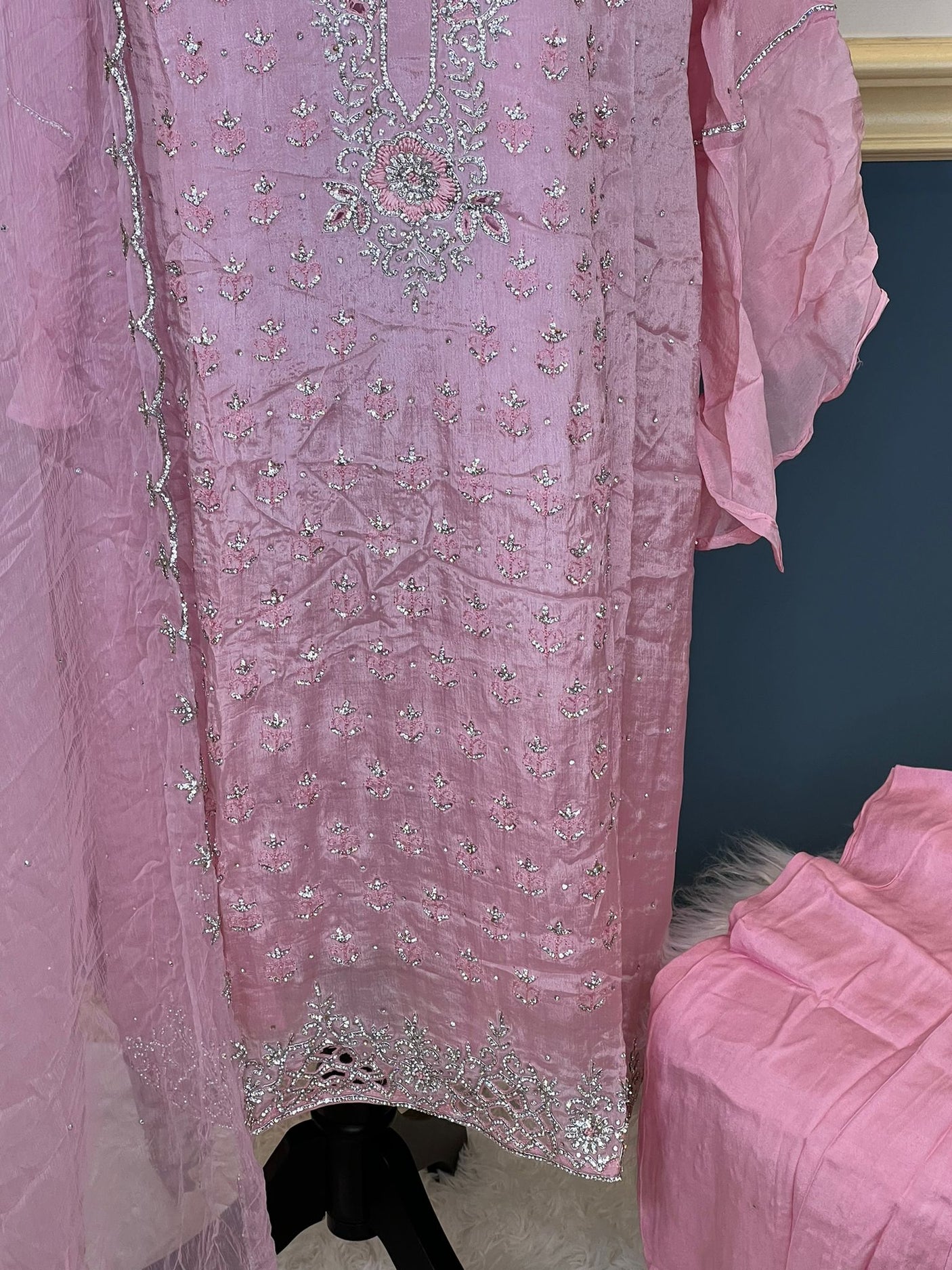 Pure zardousi Delhi Boutique