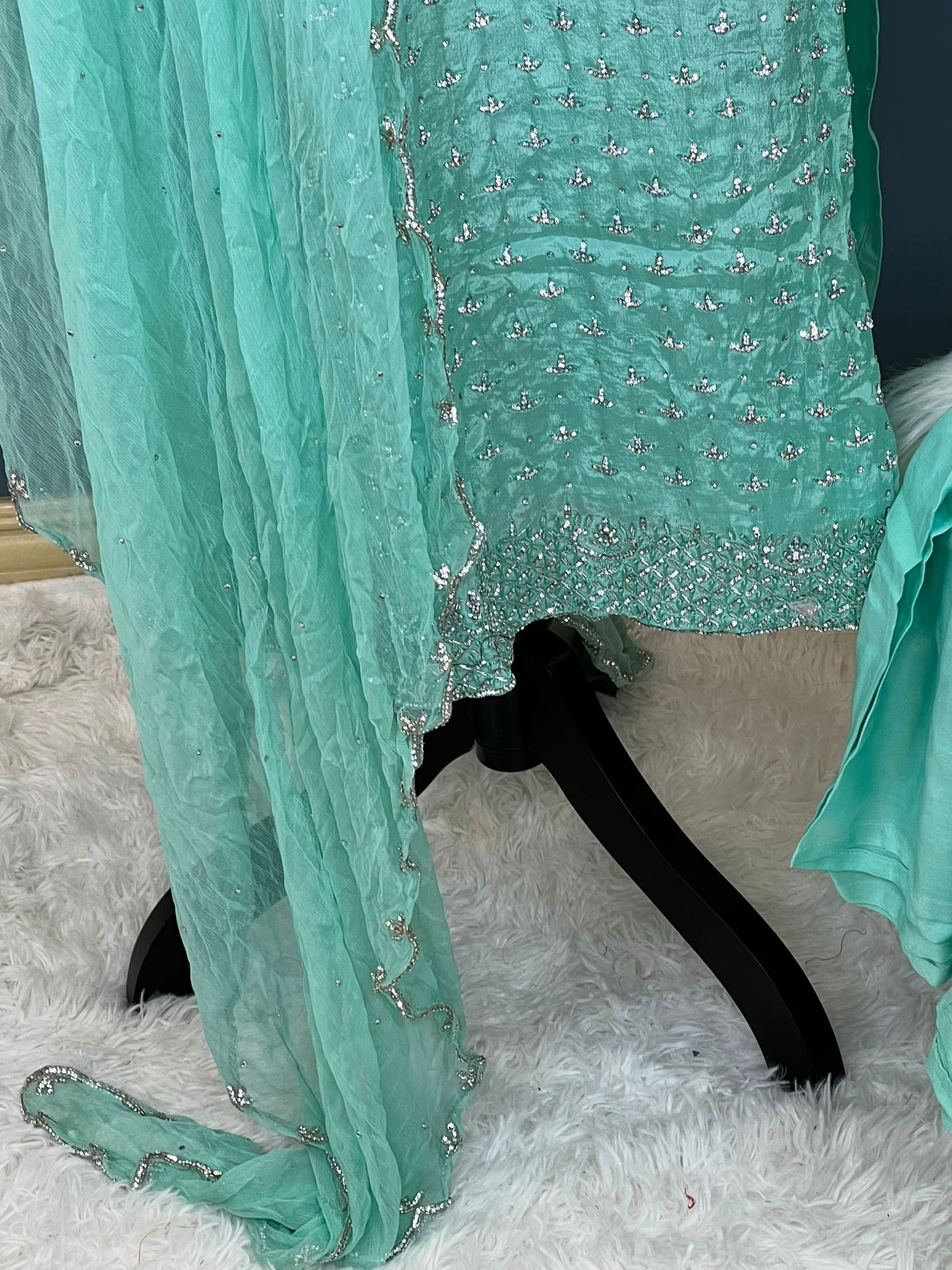 Pure zardousi Delhi Boutique