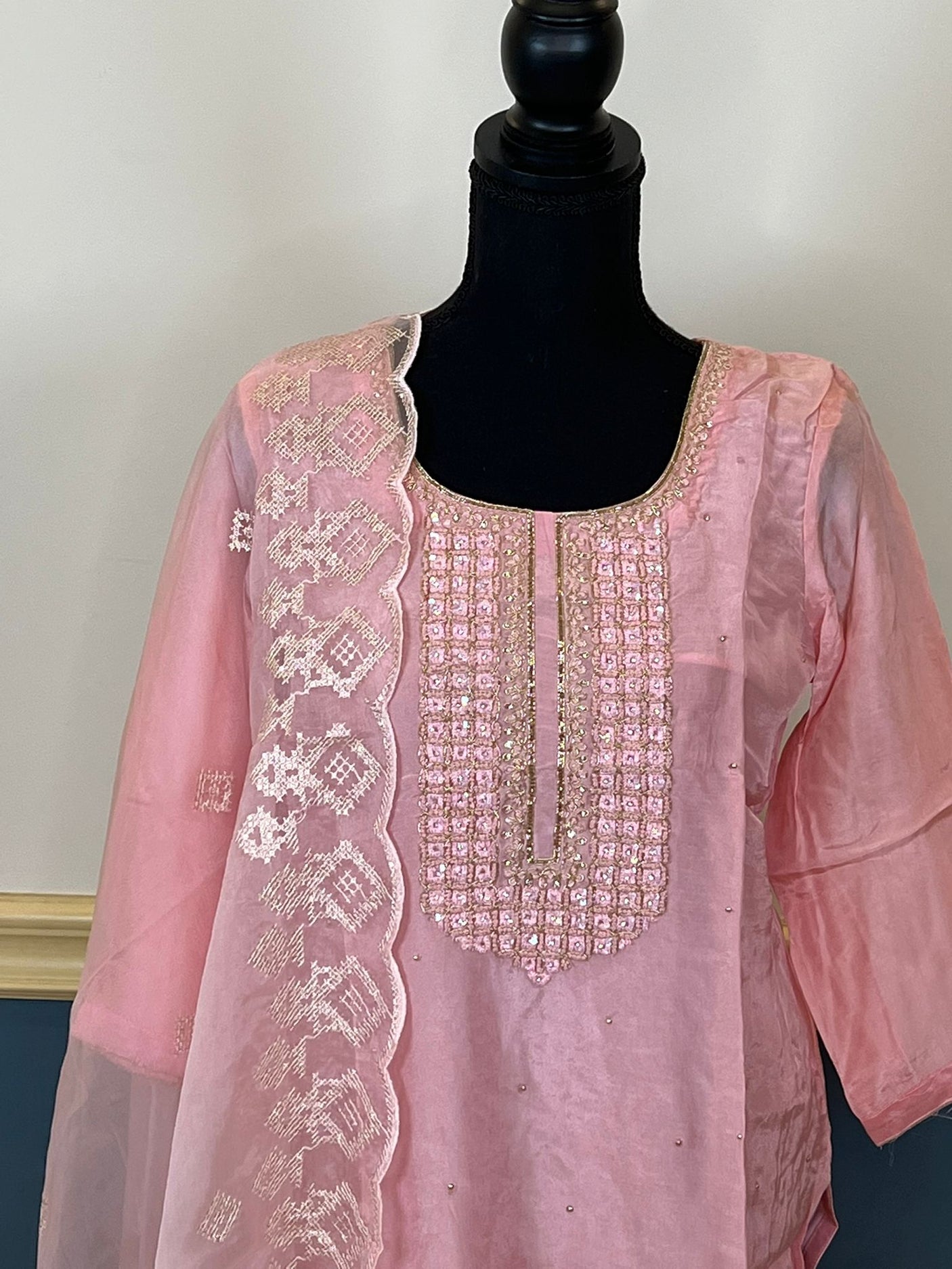 Pure zardousi Delhi Boutique