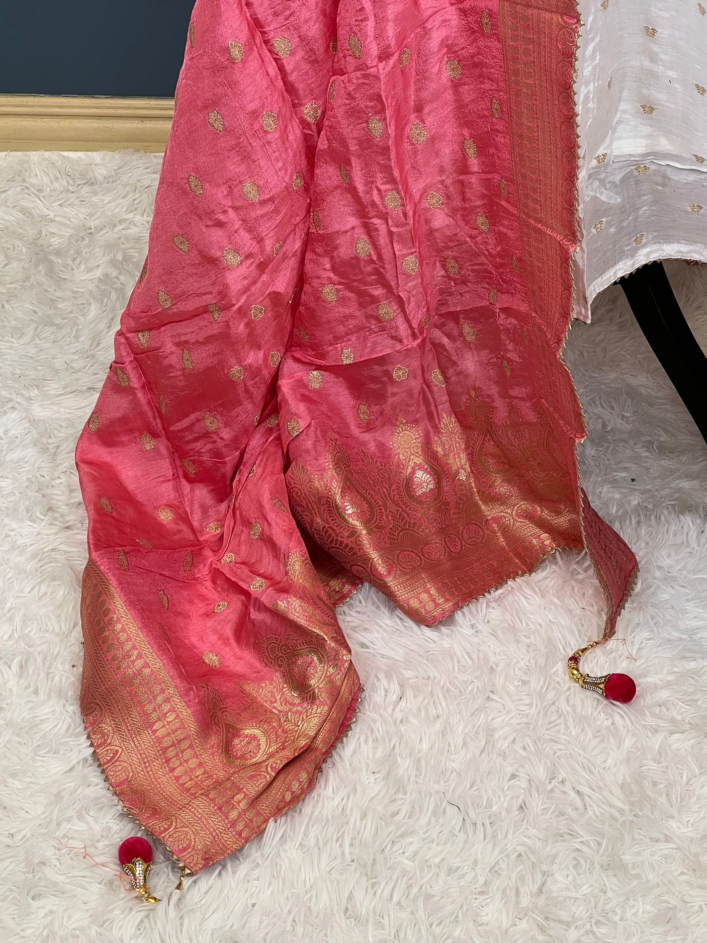 Pure zardousi Delhi Boutique