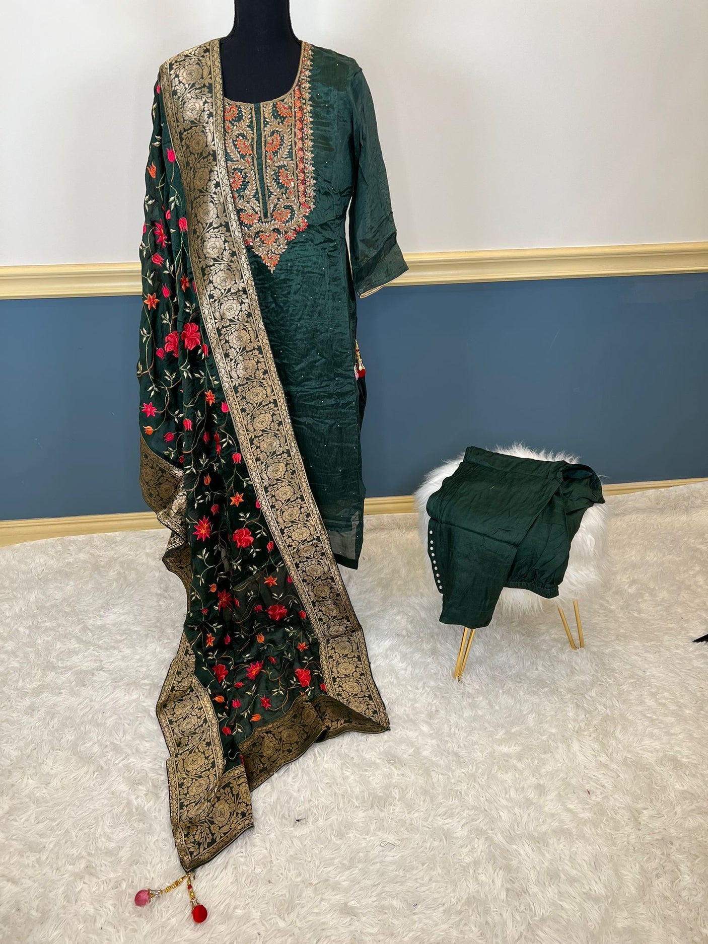 Pure zardousi Delhi Boutique