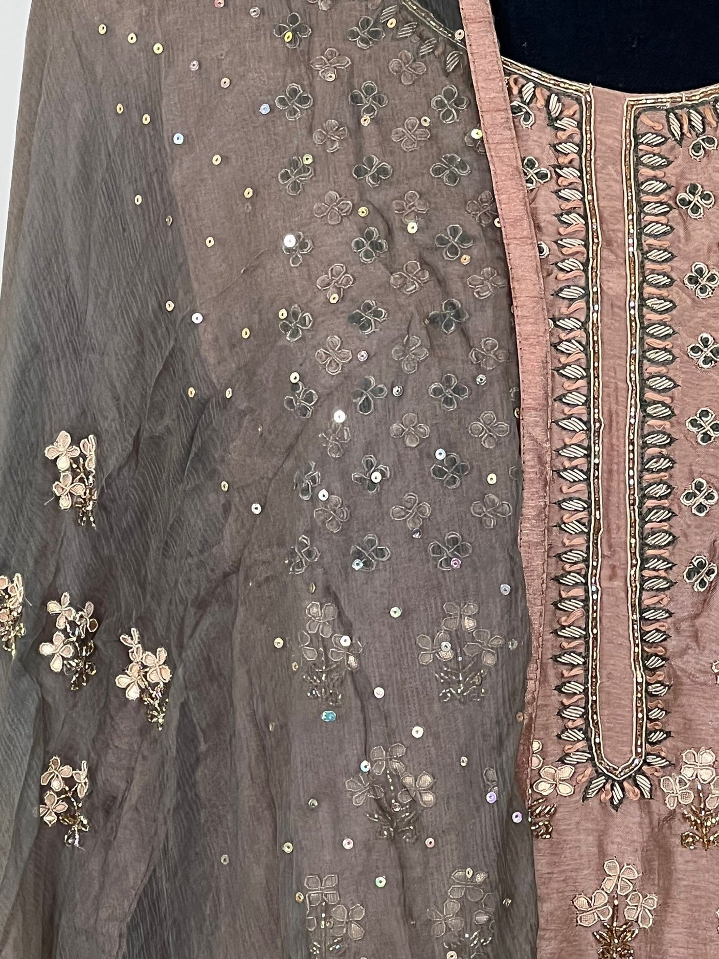 Pure zardousi Delhi Boutique