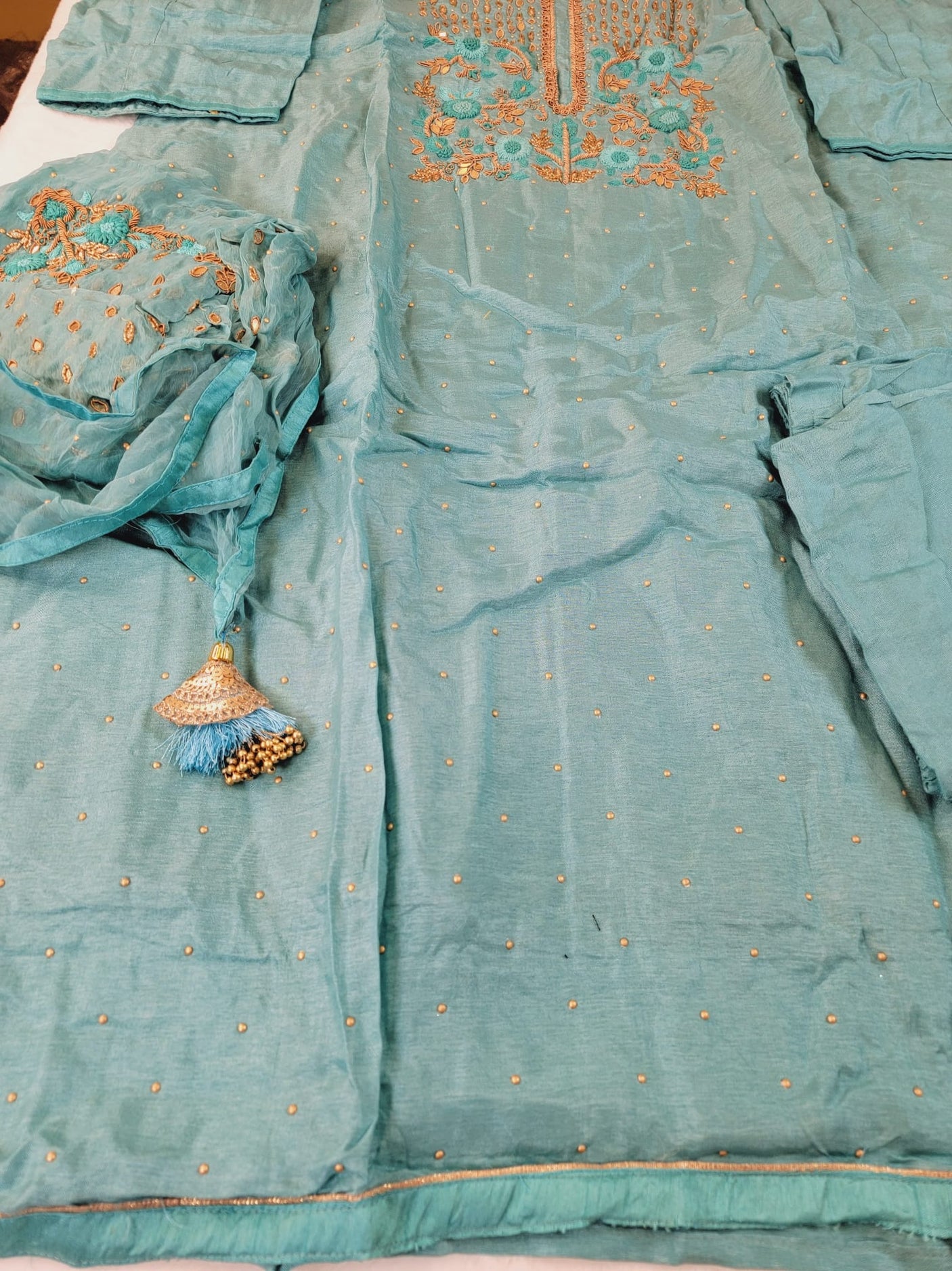 Pure zardousi Delhi Boutique