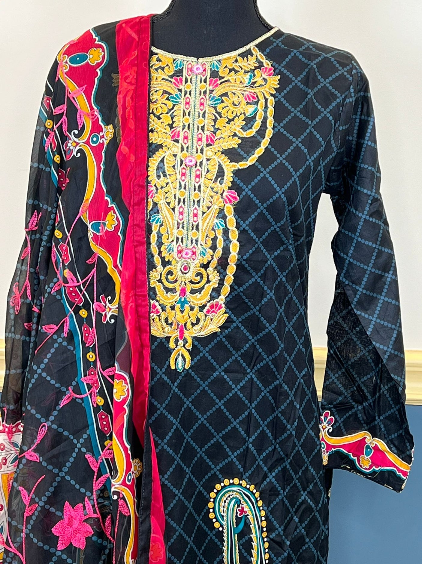 Pakistani Stitched lawn Embroidered Salwar kameez ready to ship