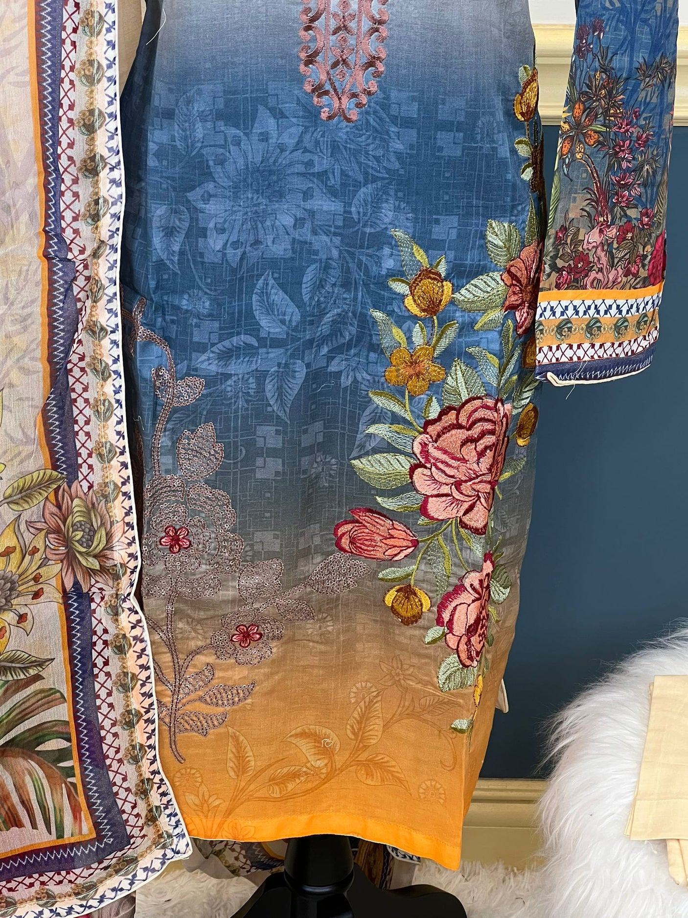 Pakistani Stitched Embroidered lawn Salwar kameez ready to ship