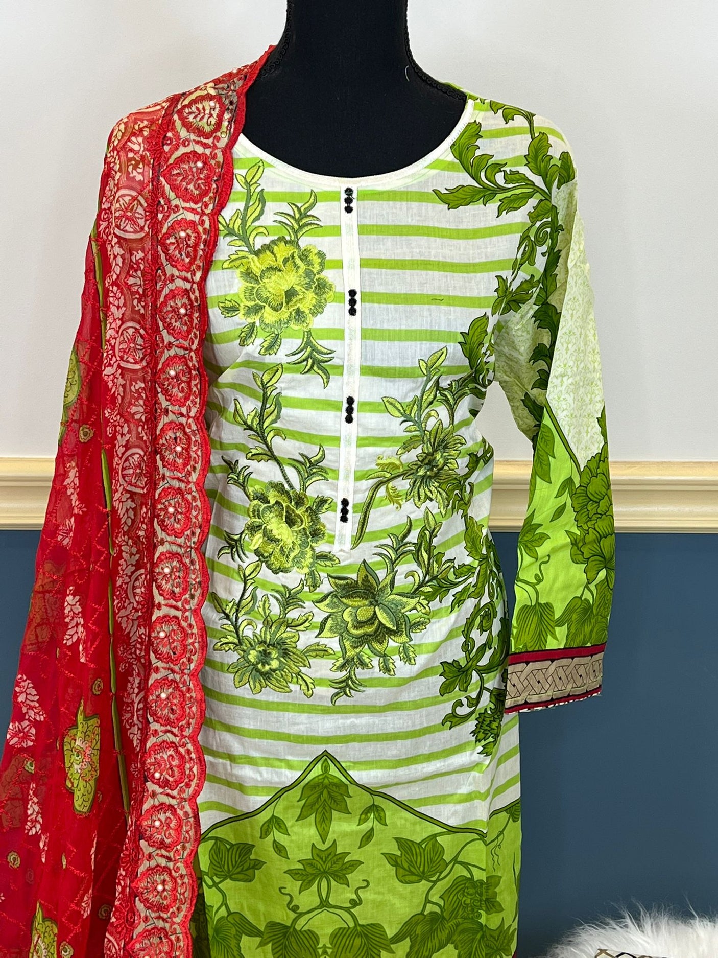 Pakistani Stitched Embroidered lawn Salwar kameez ready to ship