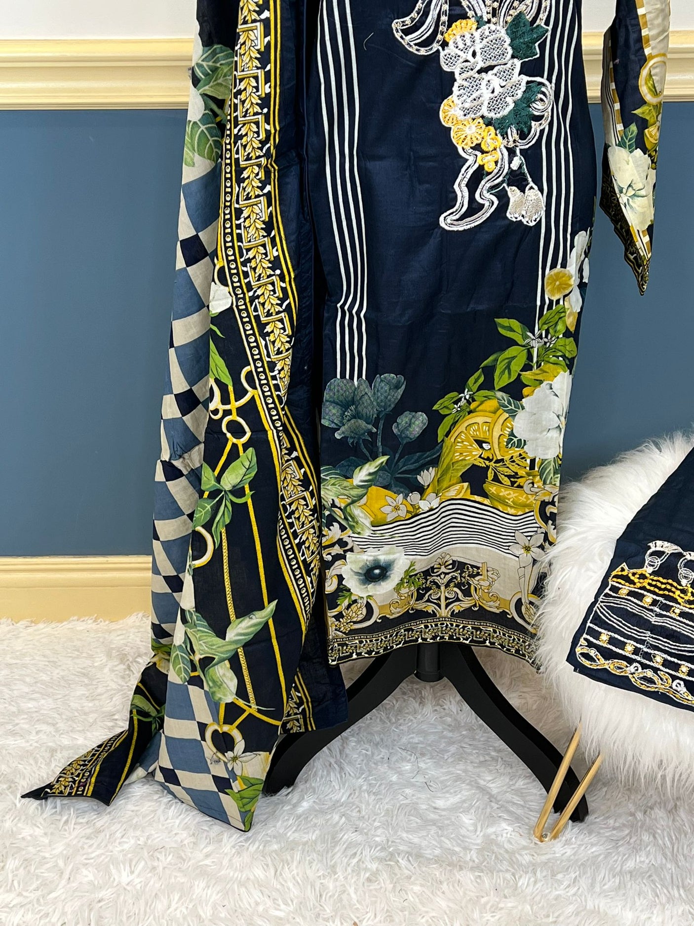 Pakistani Stitched Embroidered lawn Salwar kameez ready to ship