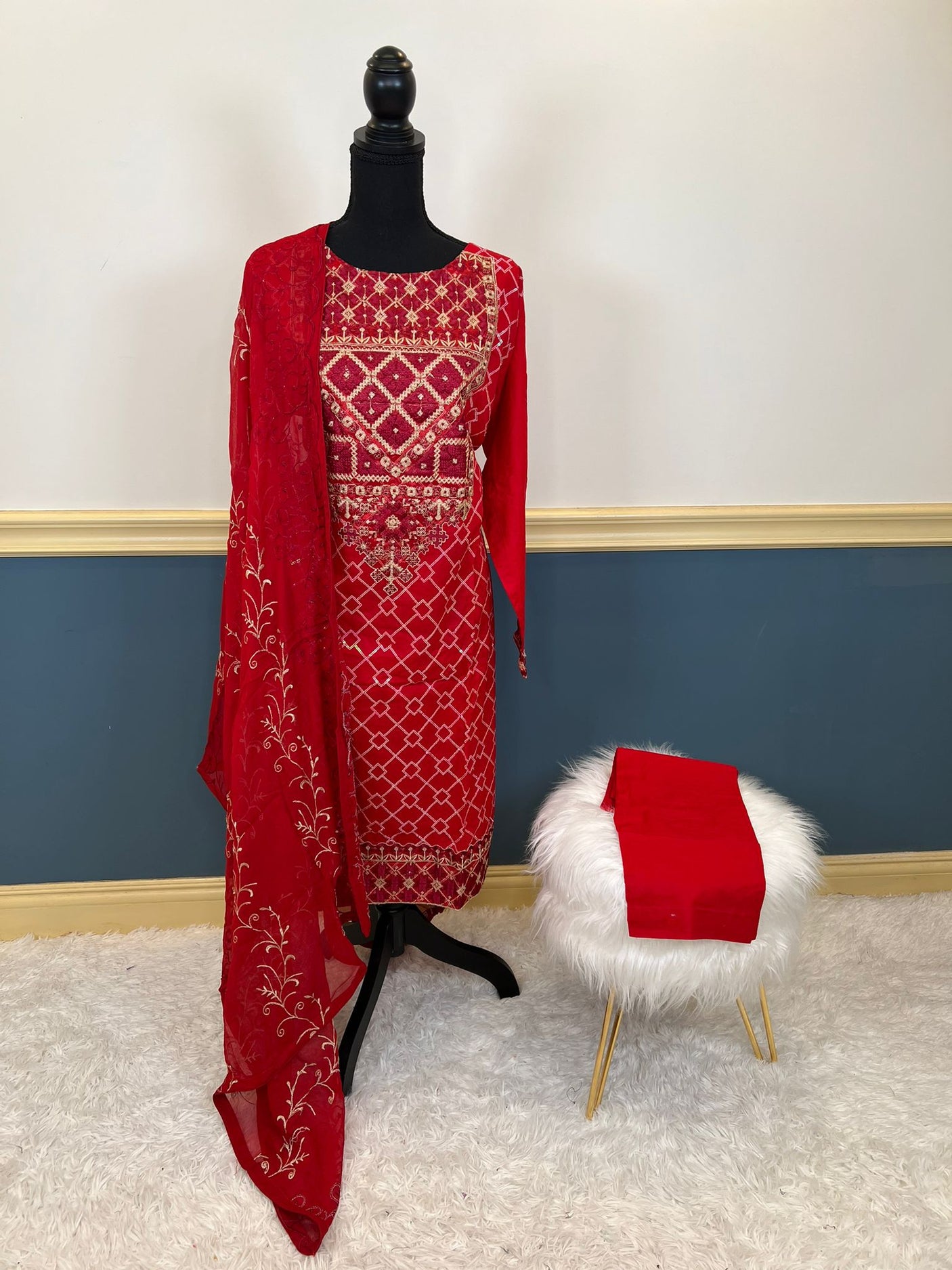 Pakistani Stitched Embroidered lawn Salwar kameez ready to ship