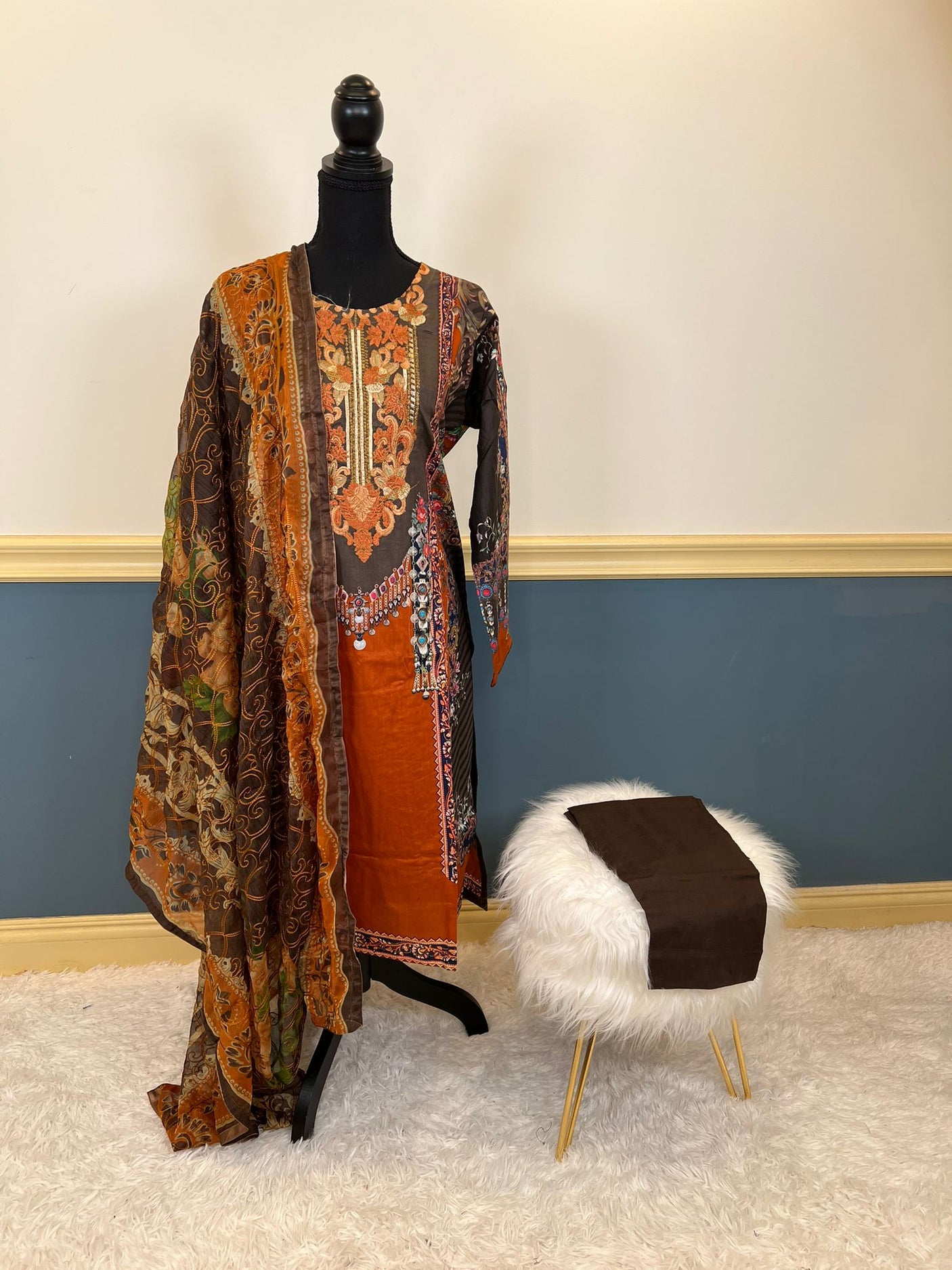 Pakistani Stitched Embroidered lawn Salwar kameez ready to ship