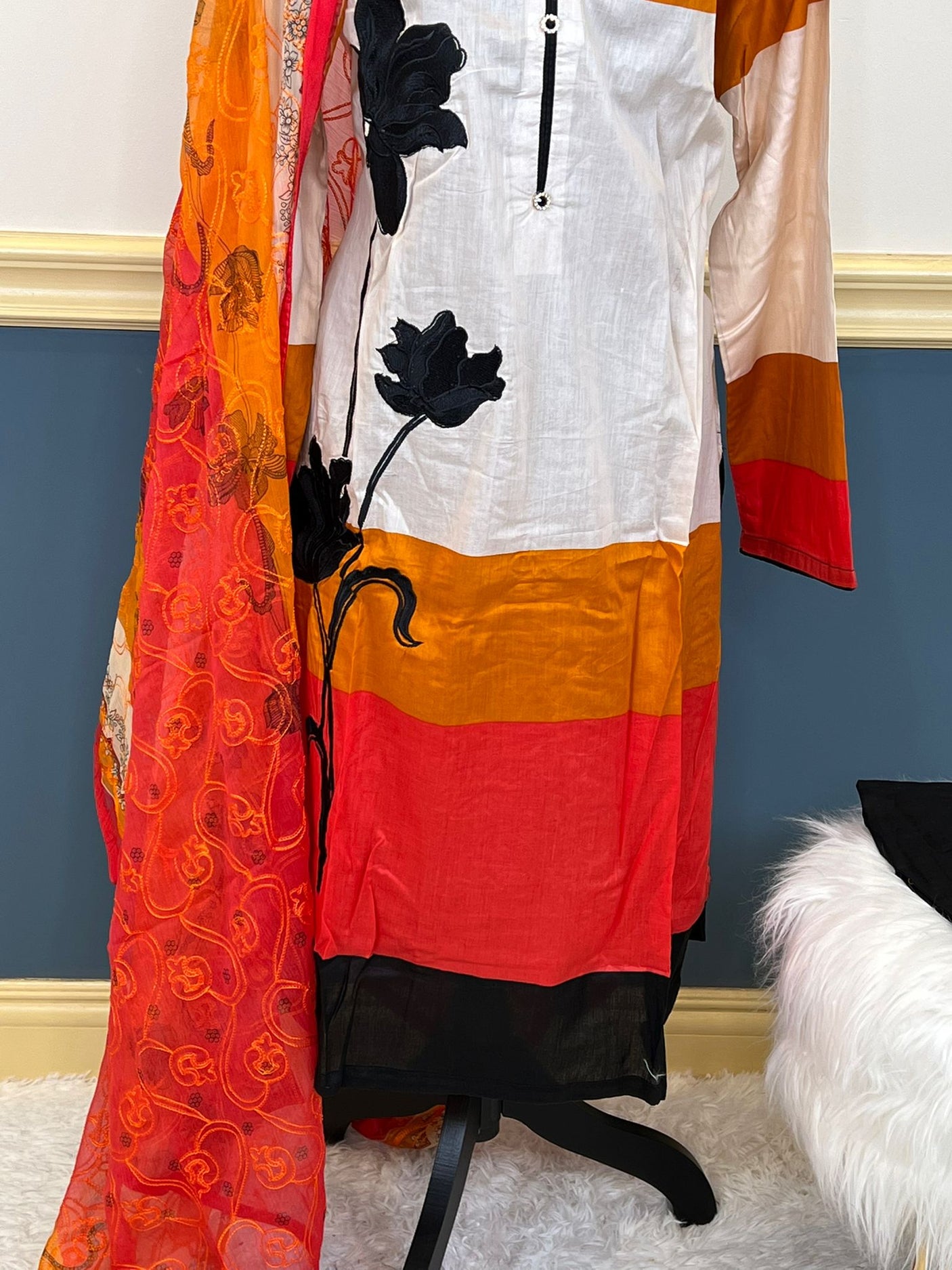 Pakistani Stitched Embroidered lawn Salwar kameez ready to ship