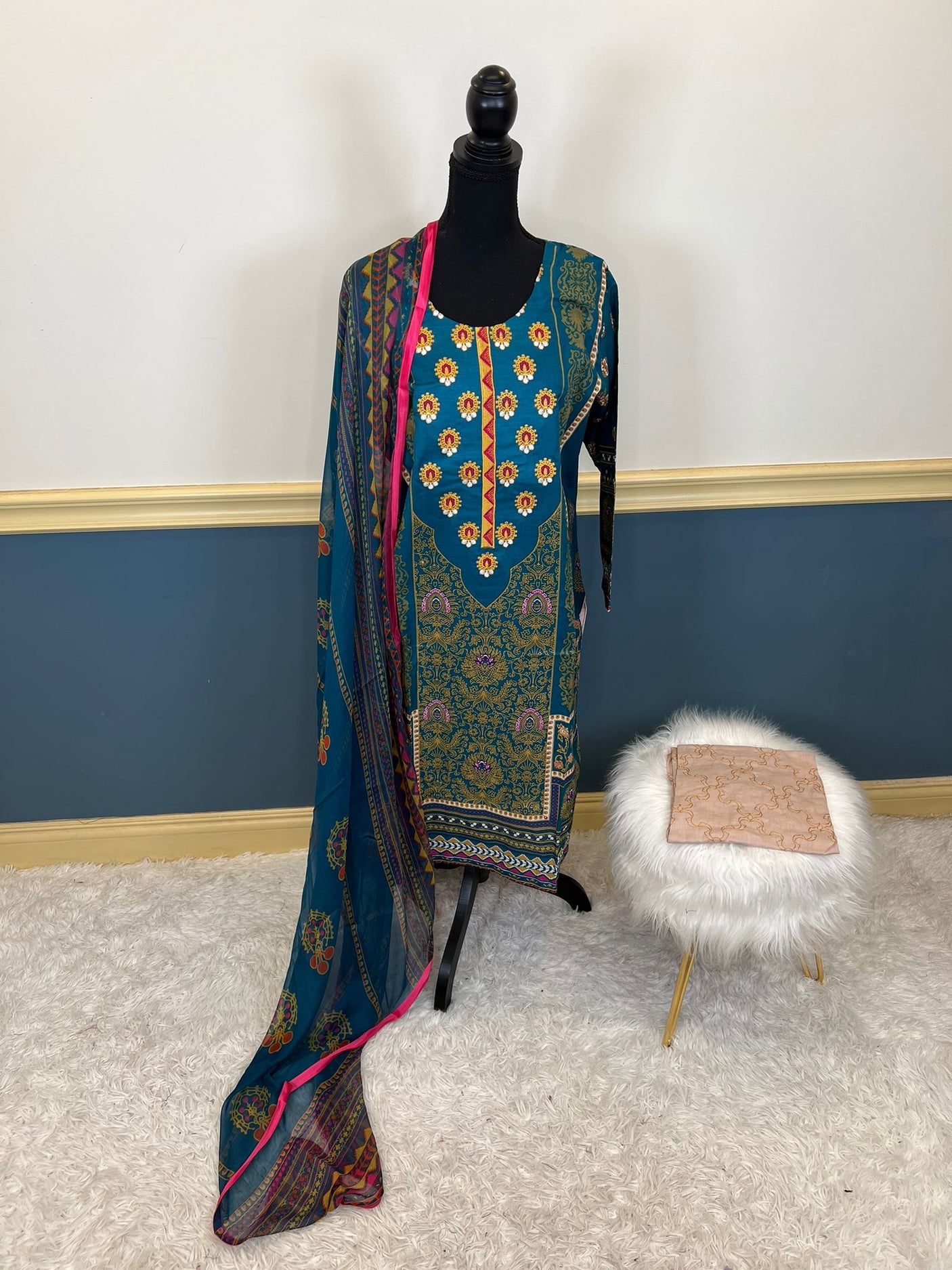 Pakistani Stitched Embroidered lawn Salwar kameez ready to ship