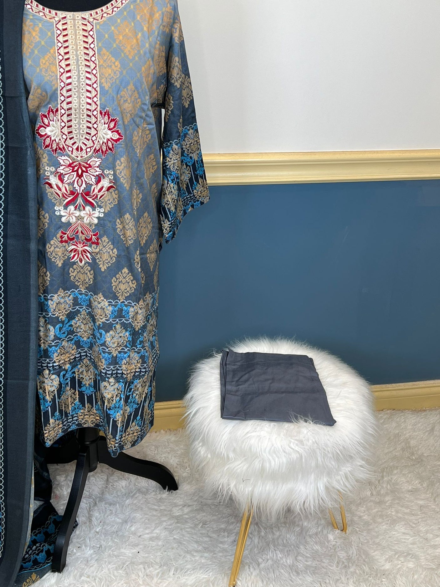 Pakistani linen Embroidered Salwar kameez Ready To Ship