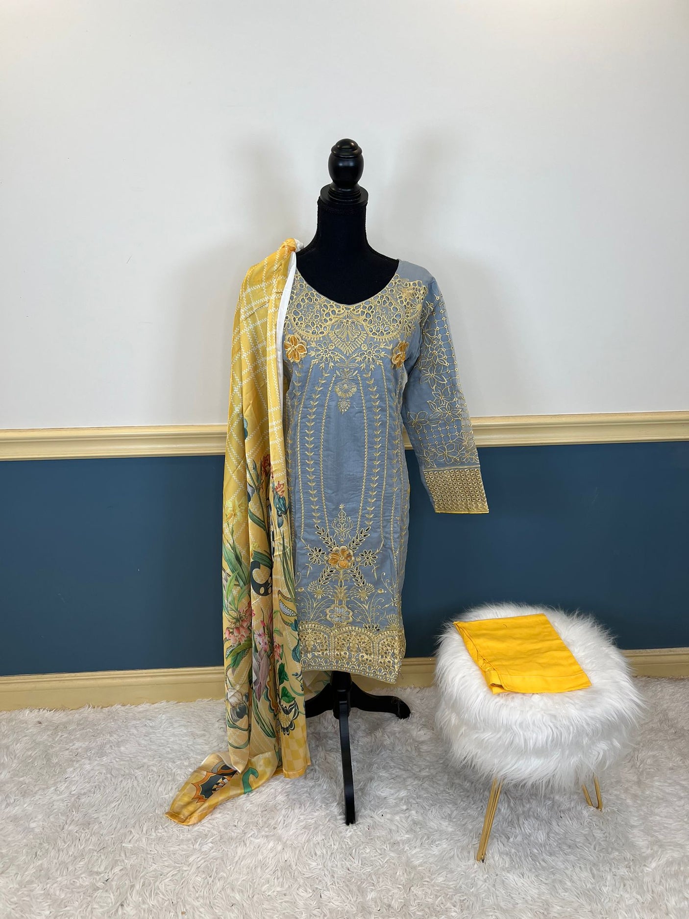 Pakistani Stitched Embroidered lawn Salwar kameez ready to ship