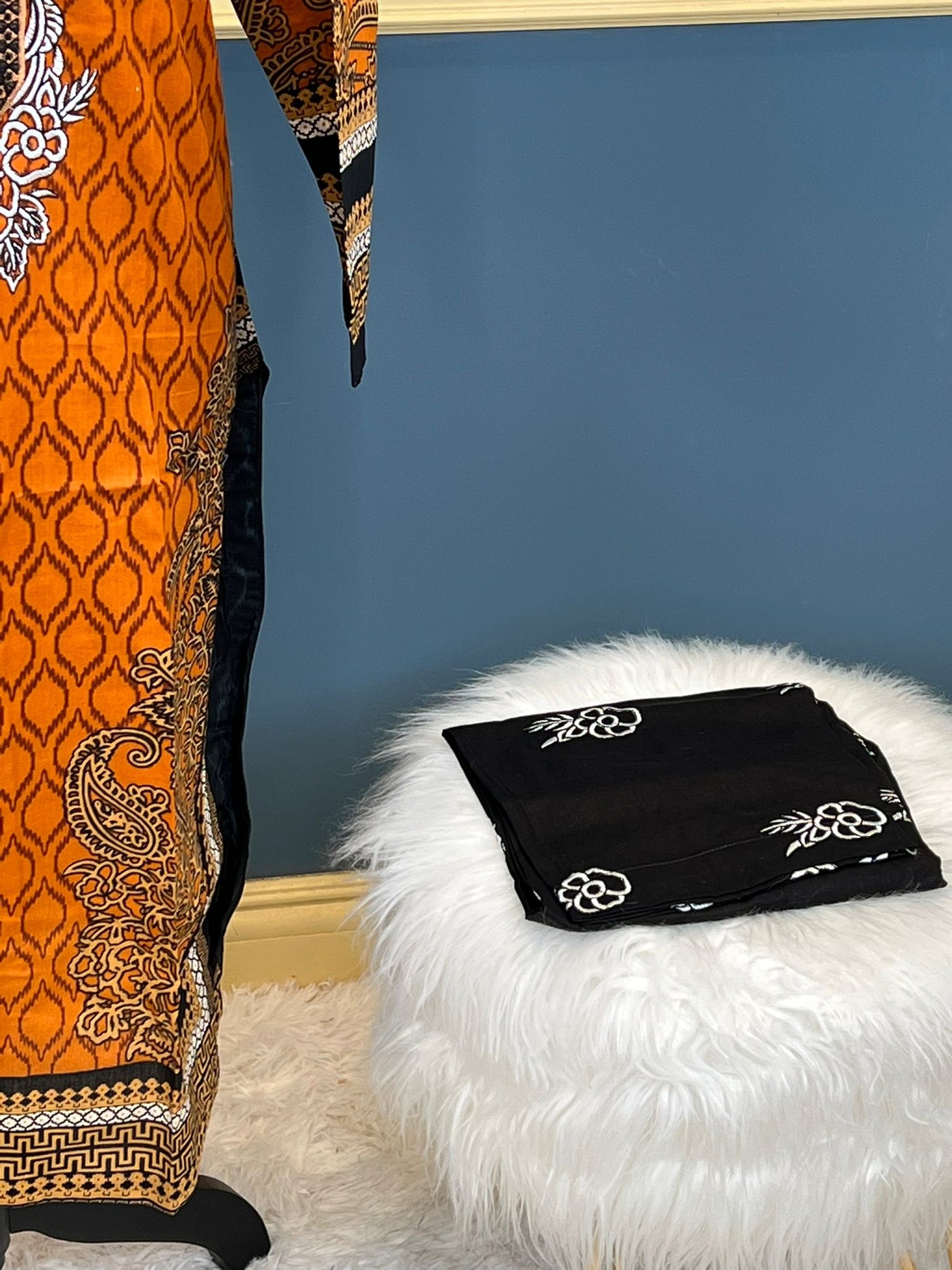 Pakistani Stitched Embroidered lawn Salwar kameez ready to ship