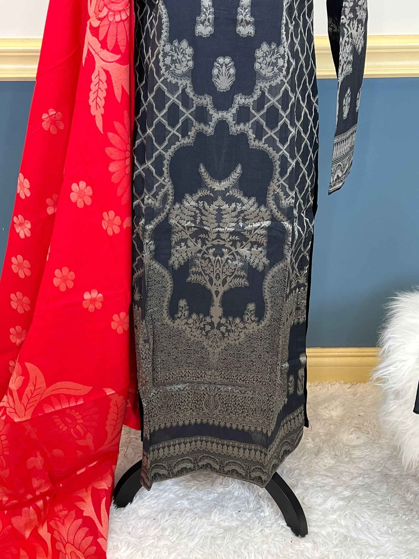 Pakistani Stitched Embroidered lawn Salwar kameez ready to ship