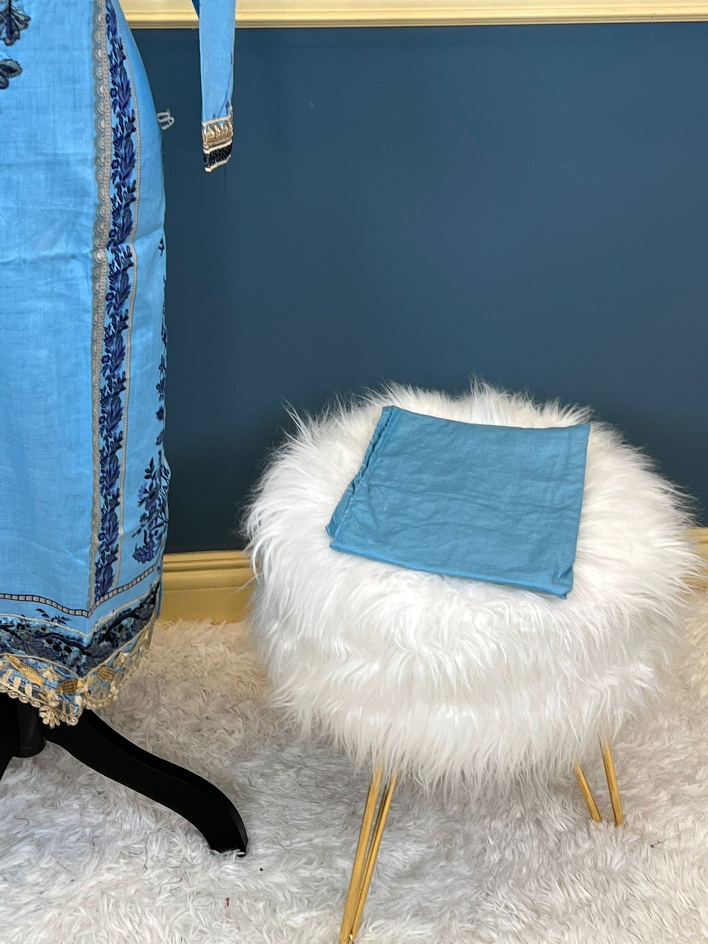 Pakistani Stitched Embroidered lawn Salwar kameez ready to ship