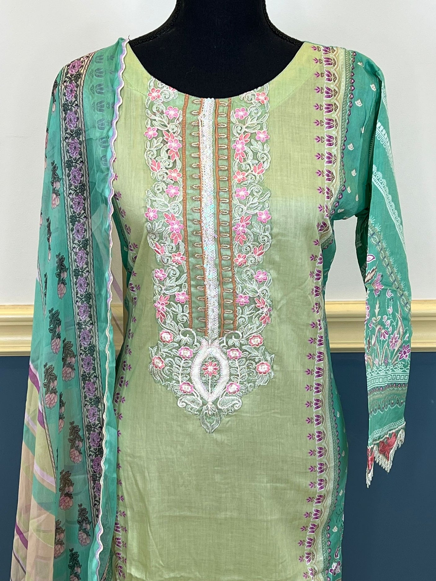 Pakistani Stitched Embroidered lawn Salwar kameez ready to ship