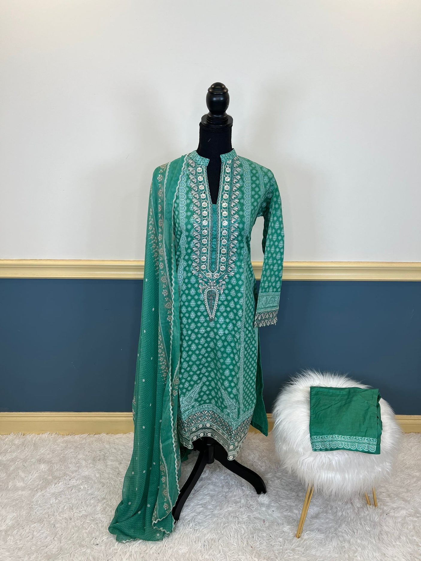 Pakistani Stitched Embroidered lawn Salwar kameez ready to ship